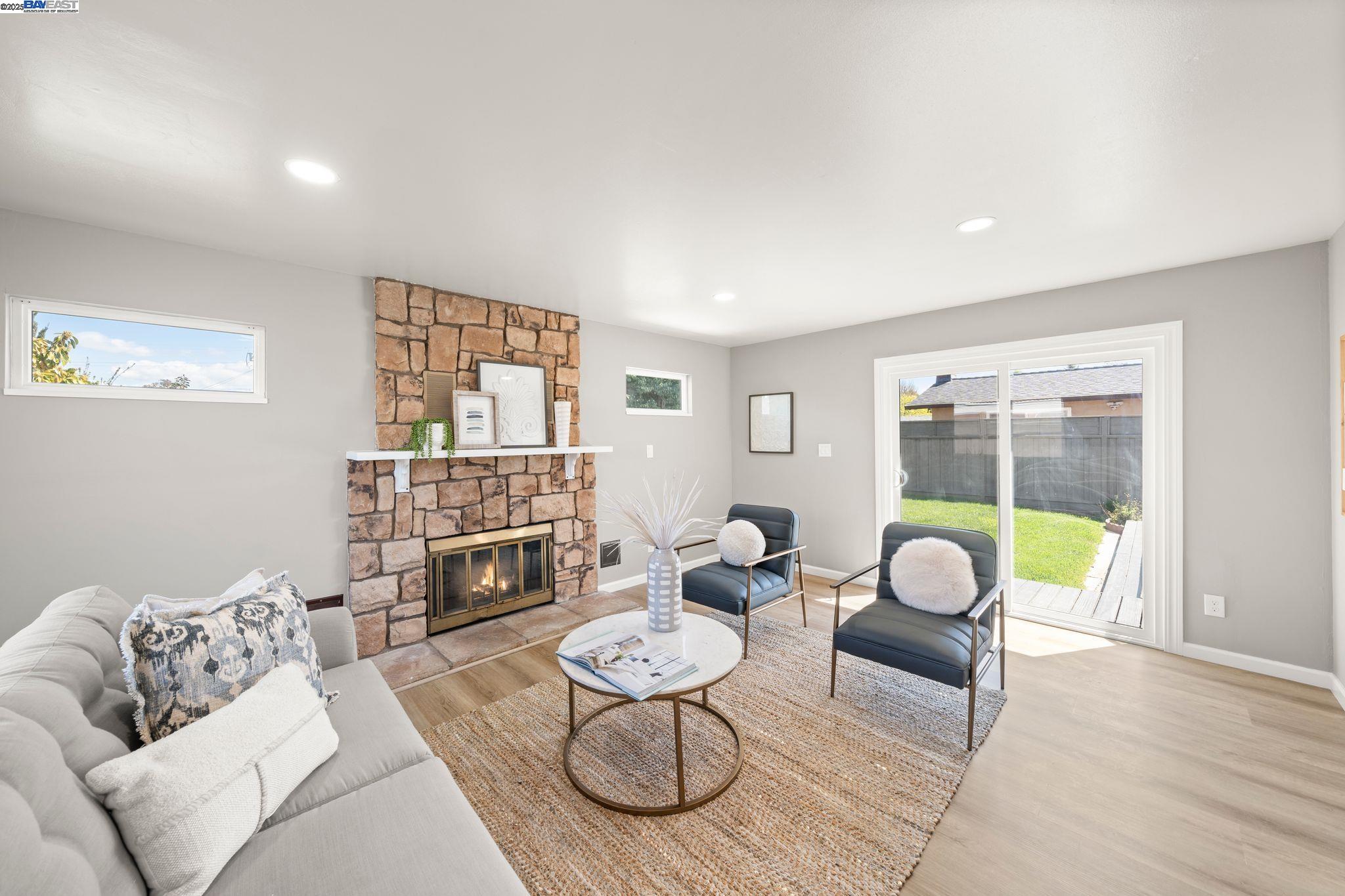 Detail Gallery Image 4 of 33 For 36816 Capistrano Dr, Fremont,  CA 94536 - 4 Beds | 2 Baths