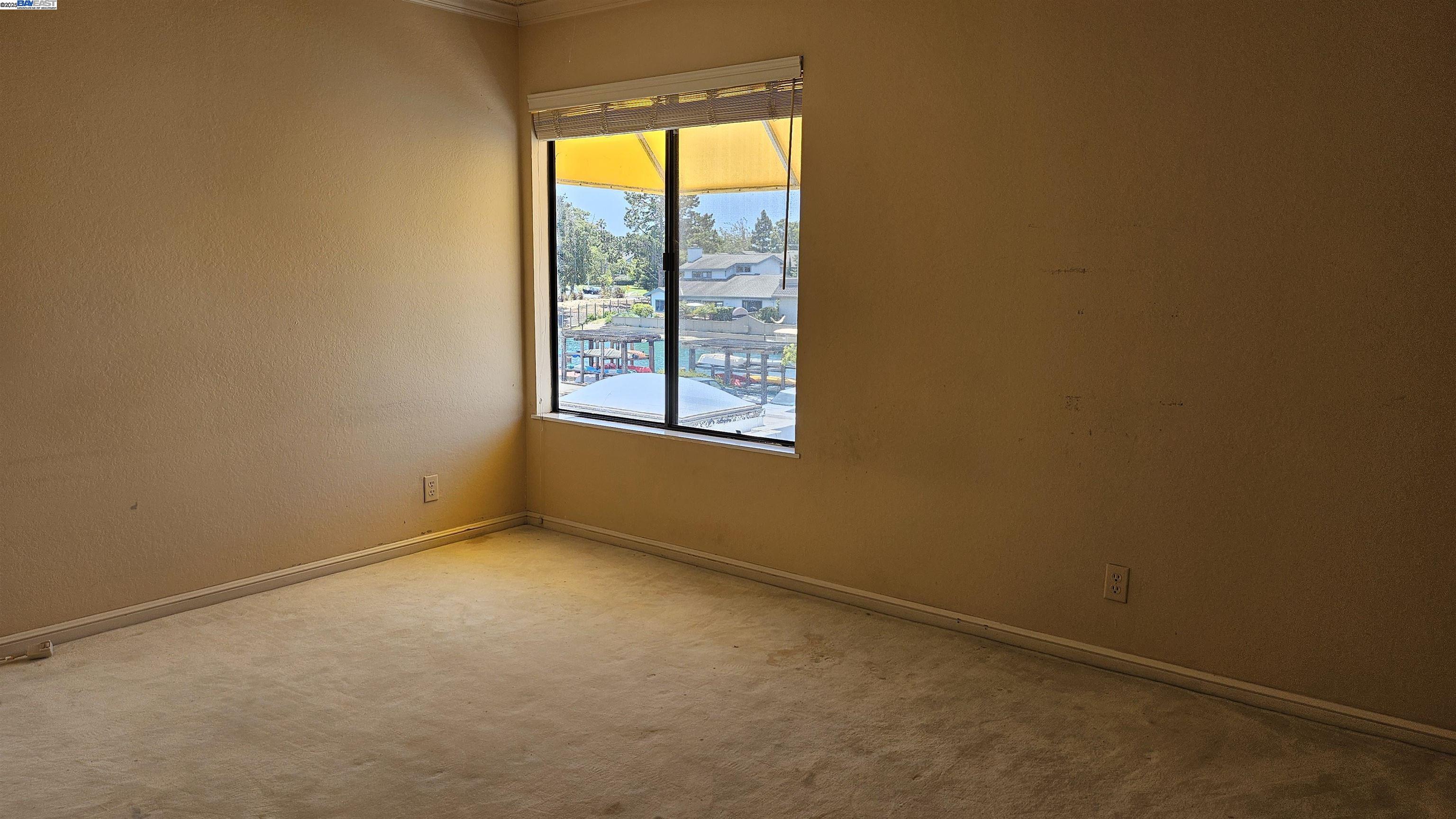 Detail Gallery Image 14 of 15 For 1019 Lido Ln, Foster City,  CA 94404 - 3 Beds | 2/1 Baths