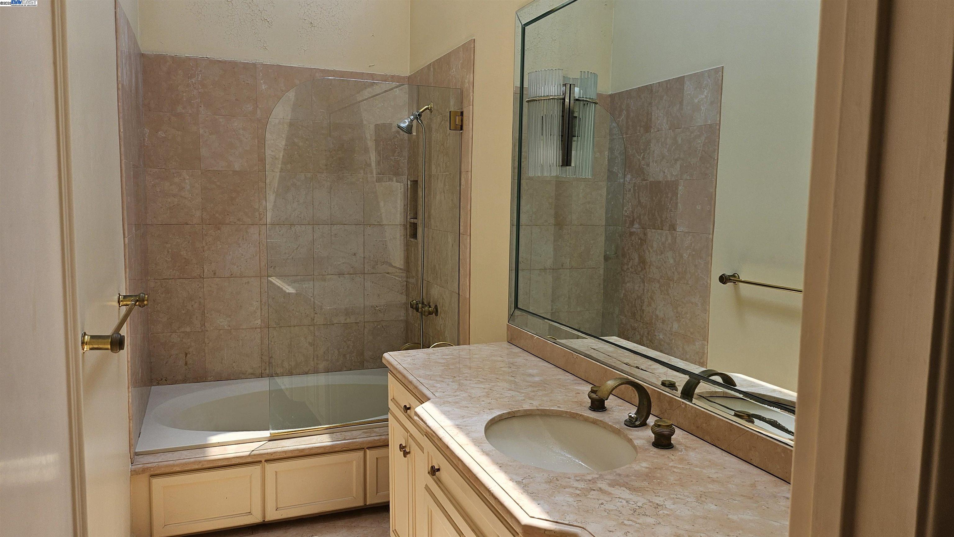 Detail Gallery Image 15 of 15 For 1019 Lido Ln, Foster City,  CA 94404 - 3 Beds | 2/1 Baths