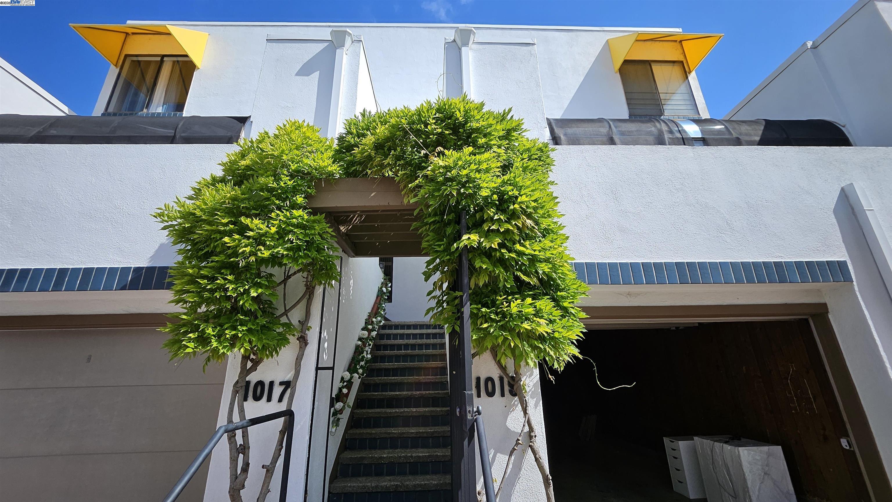 Detail Gallery Image 4 of 15 For 1019 Lido Ln, Foster City,  CA 94404 - 3 Beds | 2/1 Baths