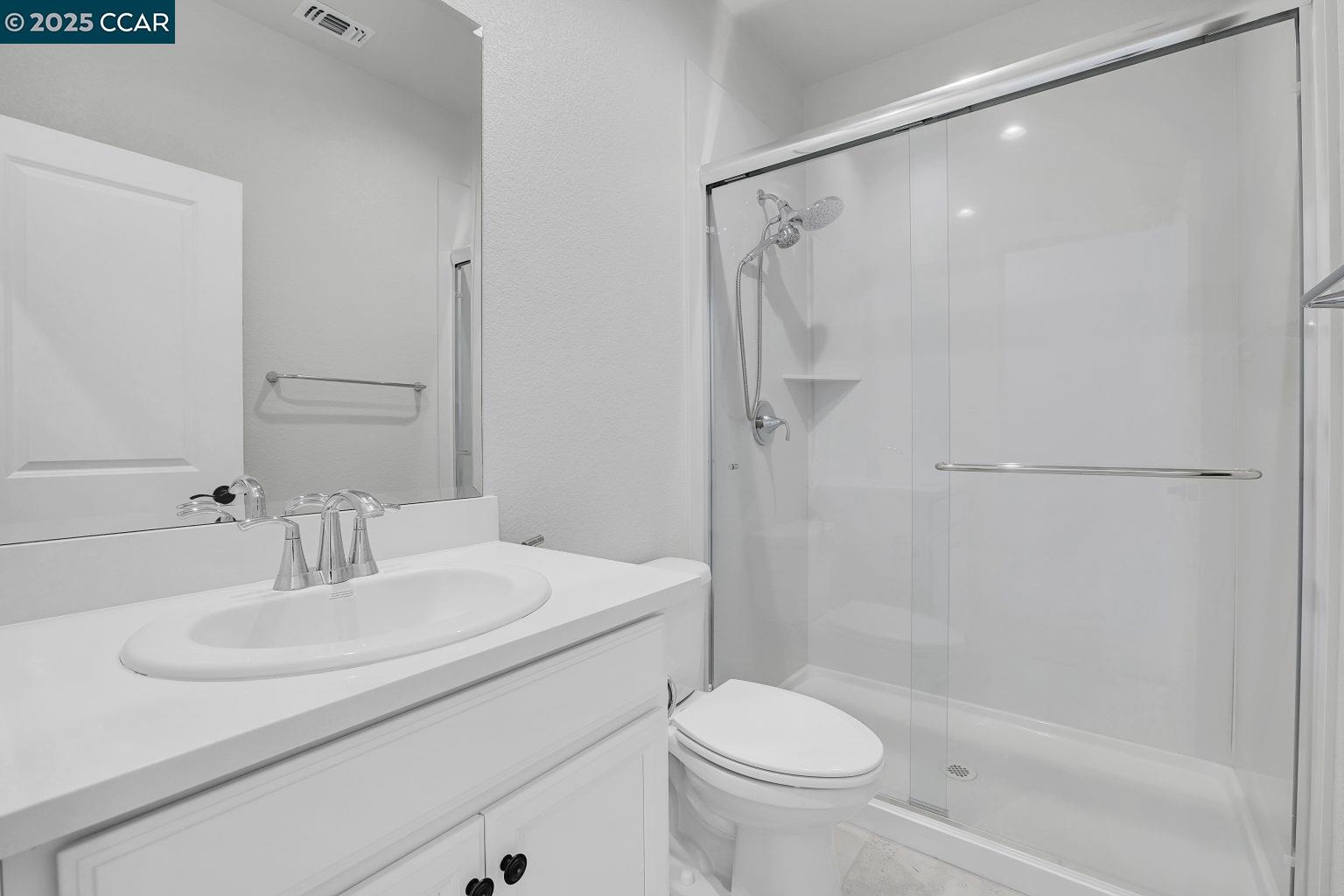 Detail Gallery Image 20 of 56 For 749 Hydrangea Dr, Vacaville,  CA 95687 - 4 Beds | 3/1 Baths