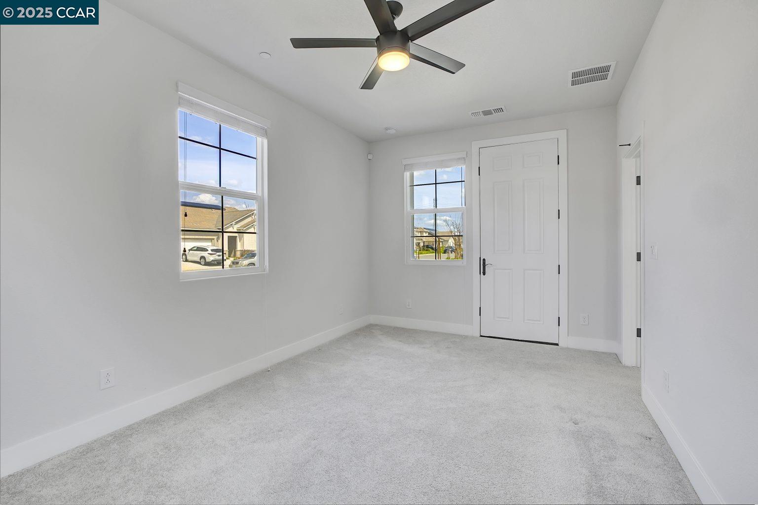 Detail Gallery Image 24 of 56 For 749 Hydrangea Dr, Vacaville,  CA 95687 - 4 Beds | 3/1 Baths