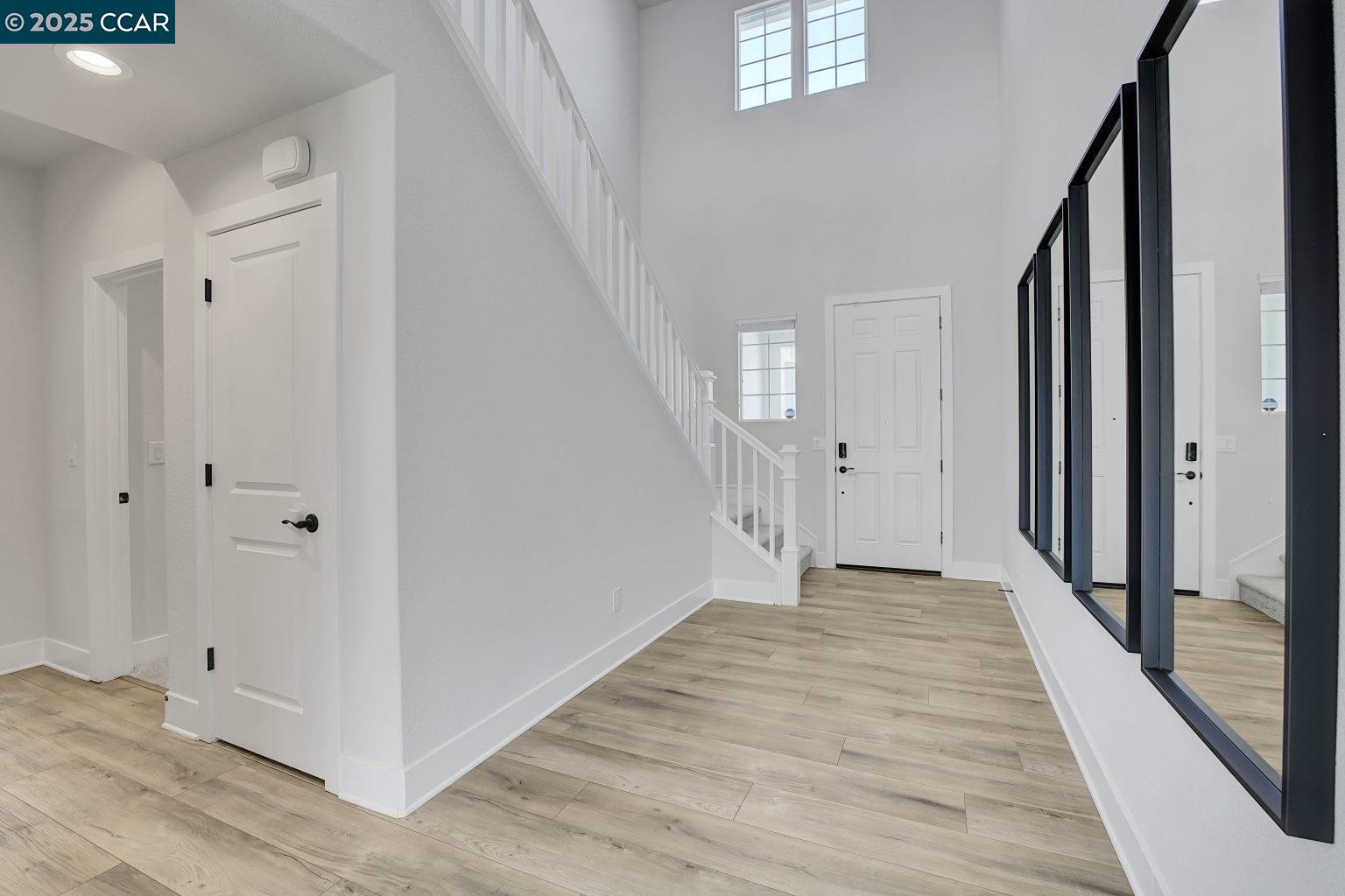 Detail Gallery Image 5 of 56 For 749 Hydrangea Dr, Vacaville,  CA 95687 - 4 Beds | 3/1 Baths