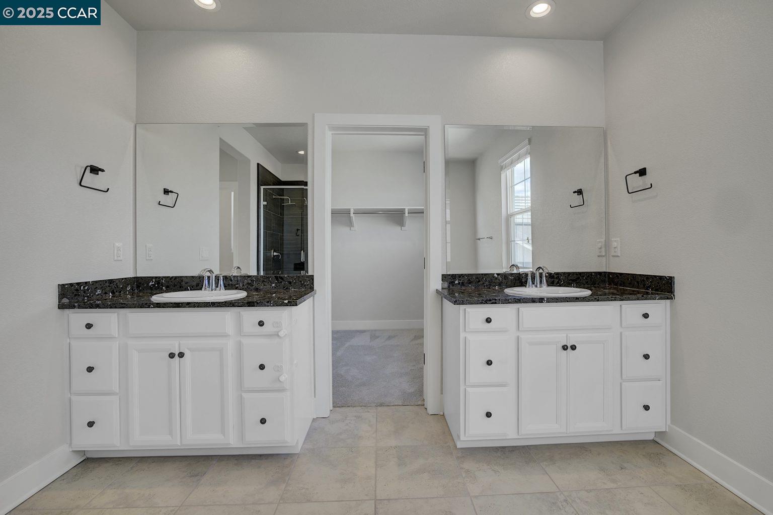 Detail Gallery Image 41 of 56 For 749 Hydrangea Dr, Vacaville,  CA 95687 - 4 Beds | 3/1 Baths