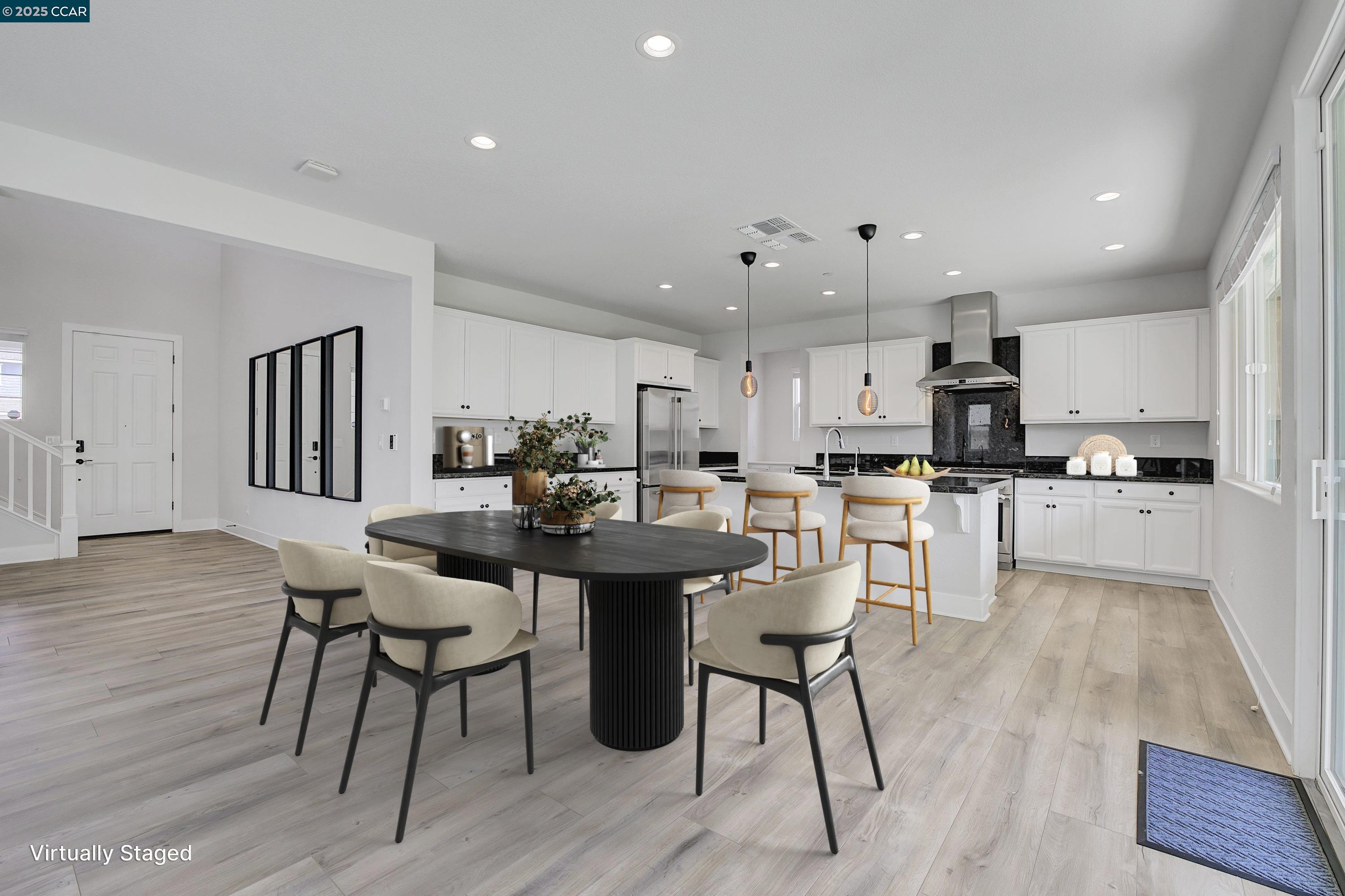 Detail Gallery Image 9 of 56 For 749 Hydrangea Dr, Vacaville,  CA 95687 - 4 Beds | 3/1 Baths