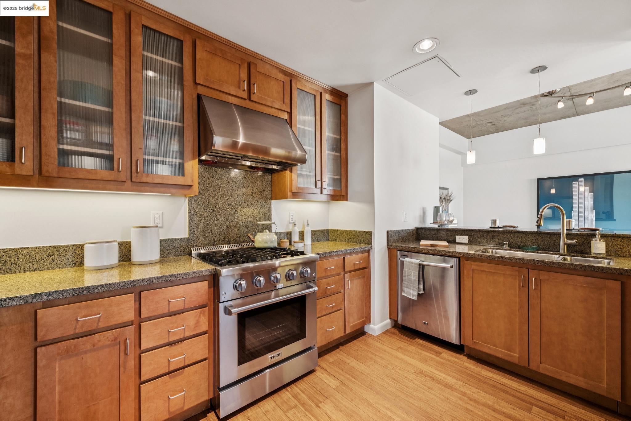 Photo #8: 41101632 Listing: Photo #8