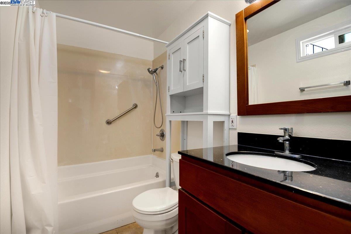 Detail Gallery Image 17 of 19 For 21585 Montgomery St, Hayward,  CA 94541 - – Beds | – Baths