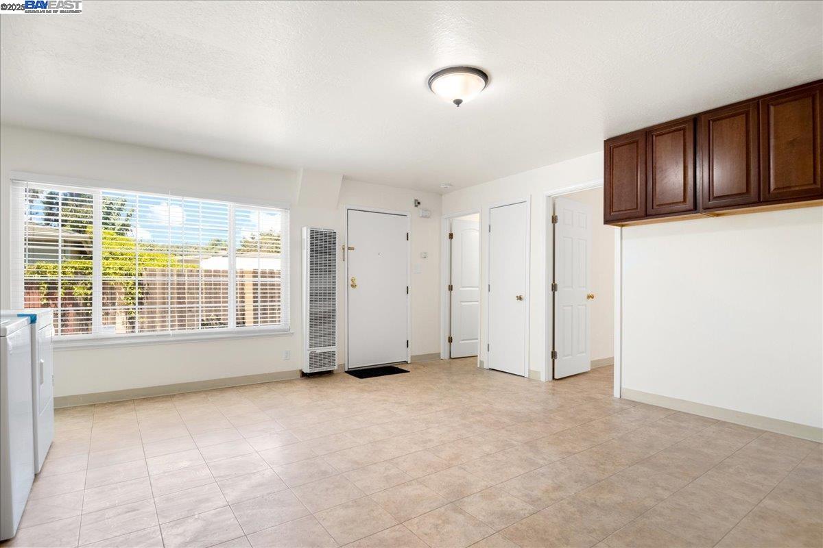 Detail Gallery Image 18 of 19 For 21585 Montgomery St, Hayward,  CA 94541 - – Beds | – Baths
