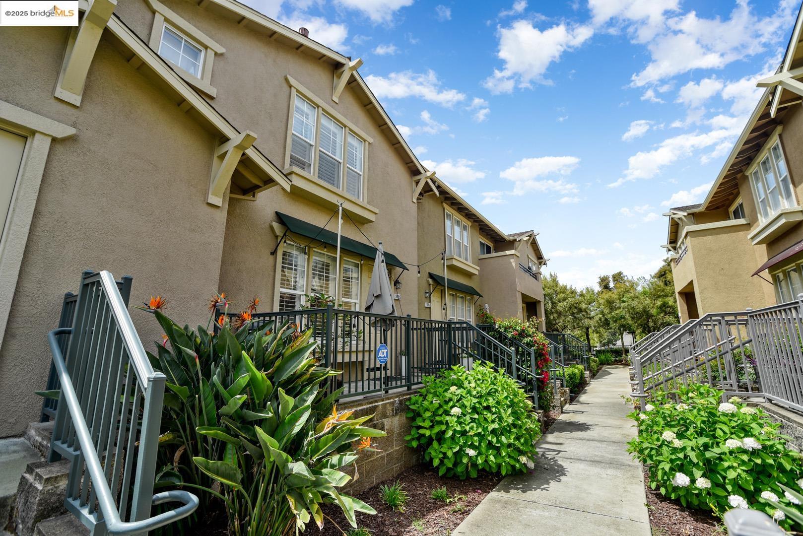 Photo #2: 41101636 Listing 