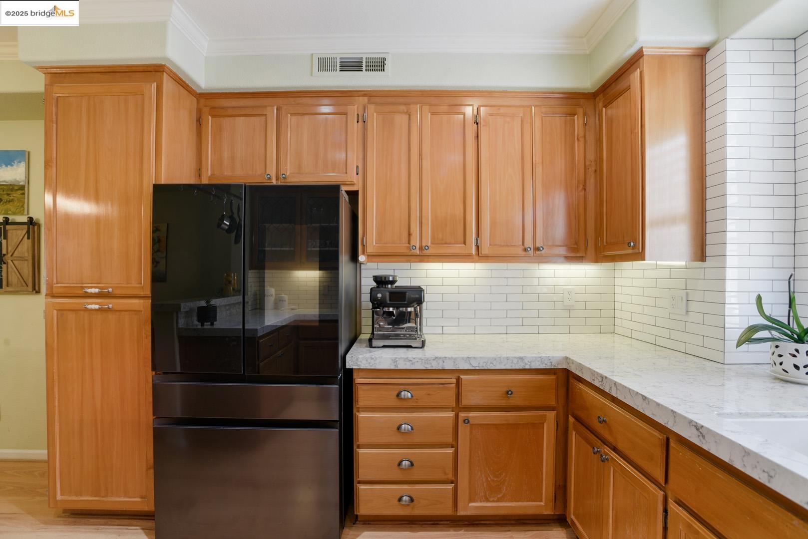 Detail Gallery Image 13 of 45 For 10859 Packard St #155,  Oakland,  CA 94603 - 2 Beds | 2/1 Baths