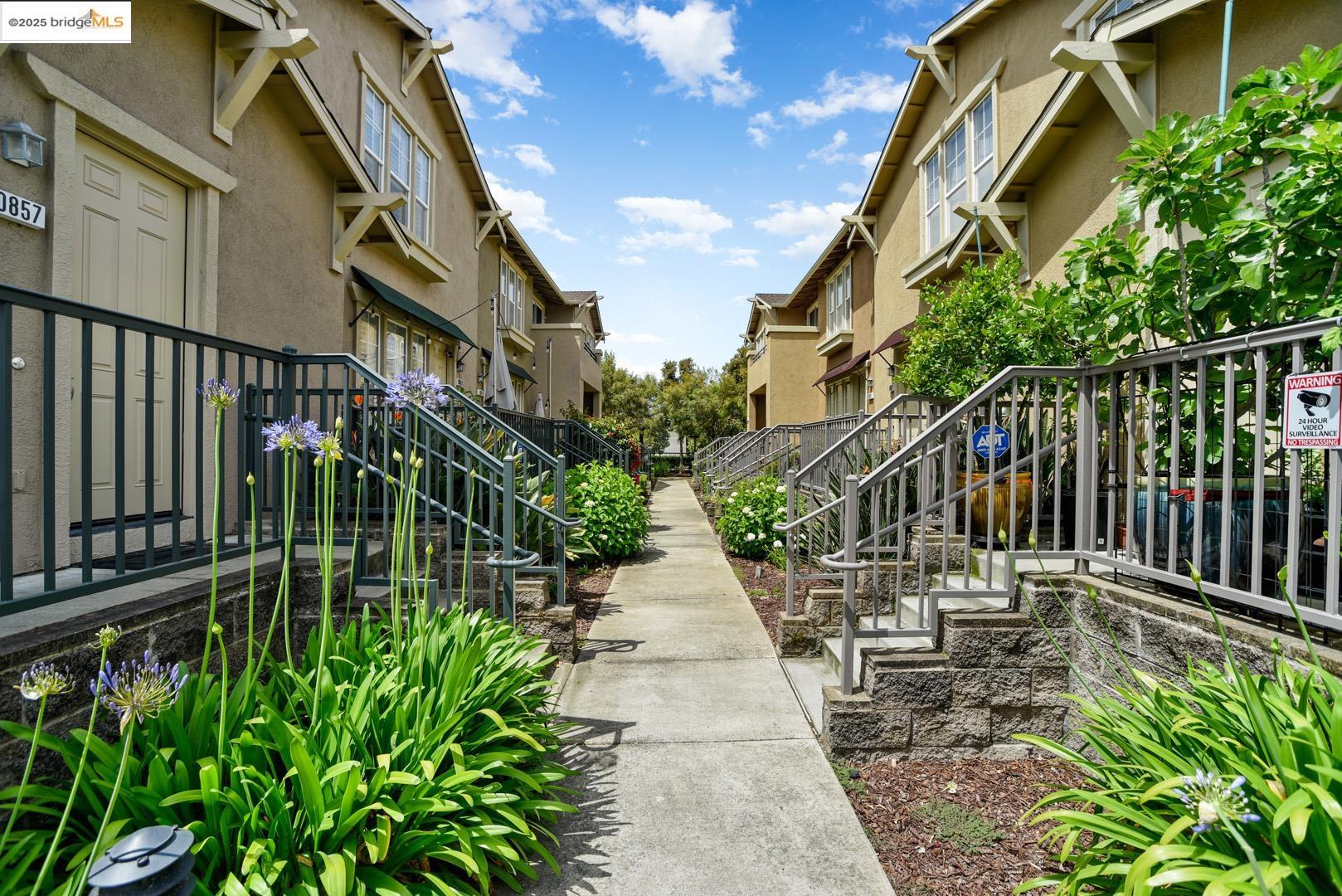 Detail Gallery Image 32 of 45 For 10859 Packard St #155,  Oakland,  CA 94603 - 2 Beds | 2/1 Baths