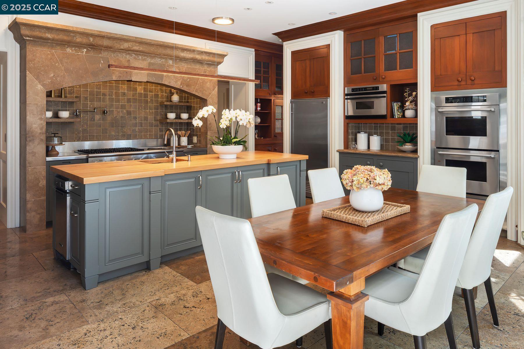 Detail Gallery Image 13 of 39 For 25 Crocker Ave, Piedmont,  CA 94611 - 8 Beds | 7/2 Baths