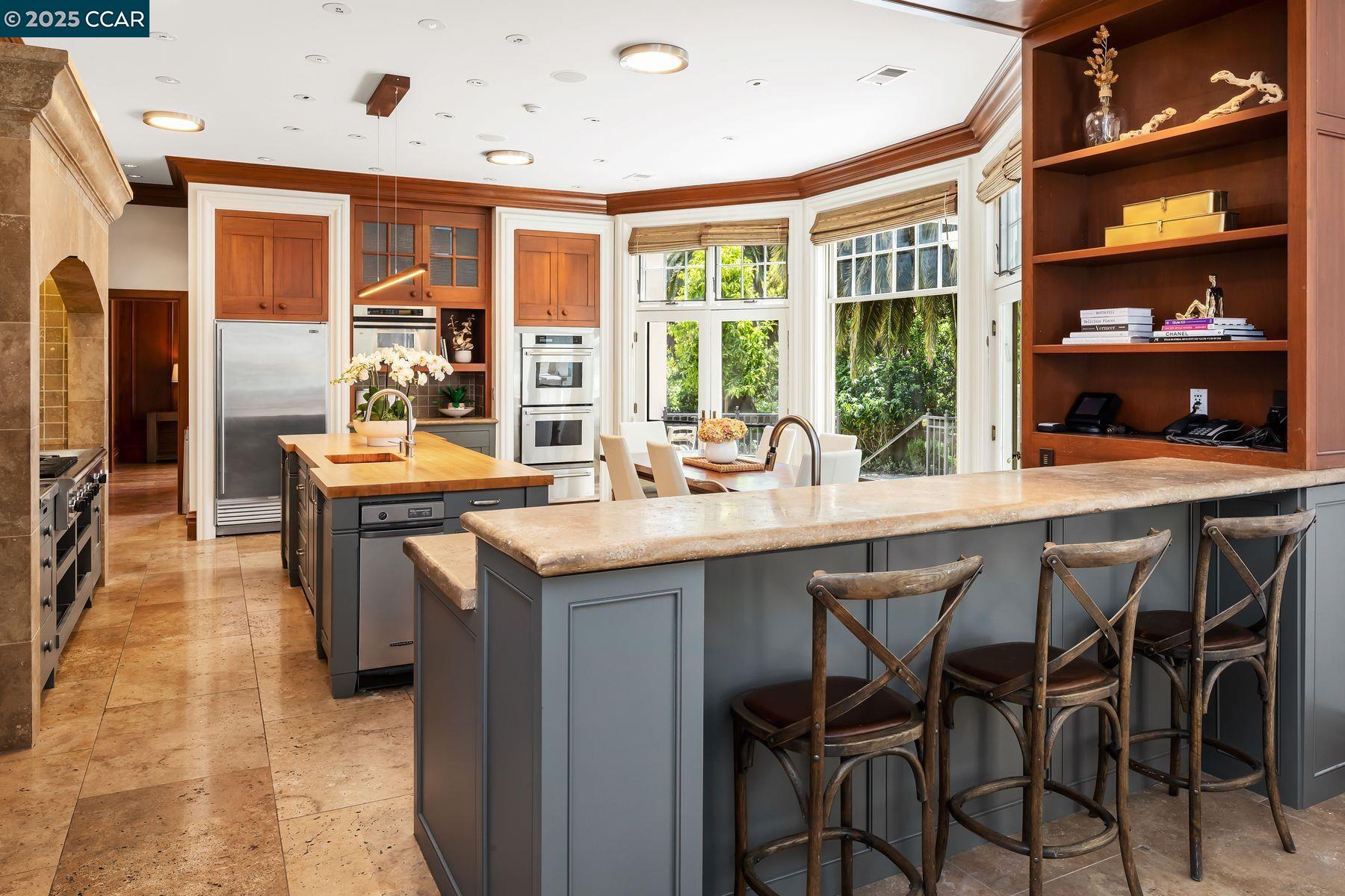 Detail Gallery Image 15 of 39 For 25 Crocker Ave, Piedmont,  CA 94611 - 8 Beds | 7/2 Baths