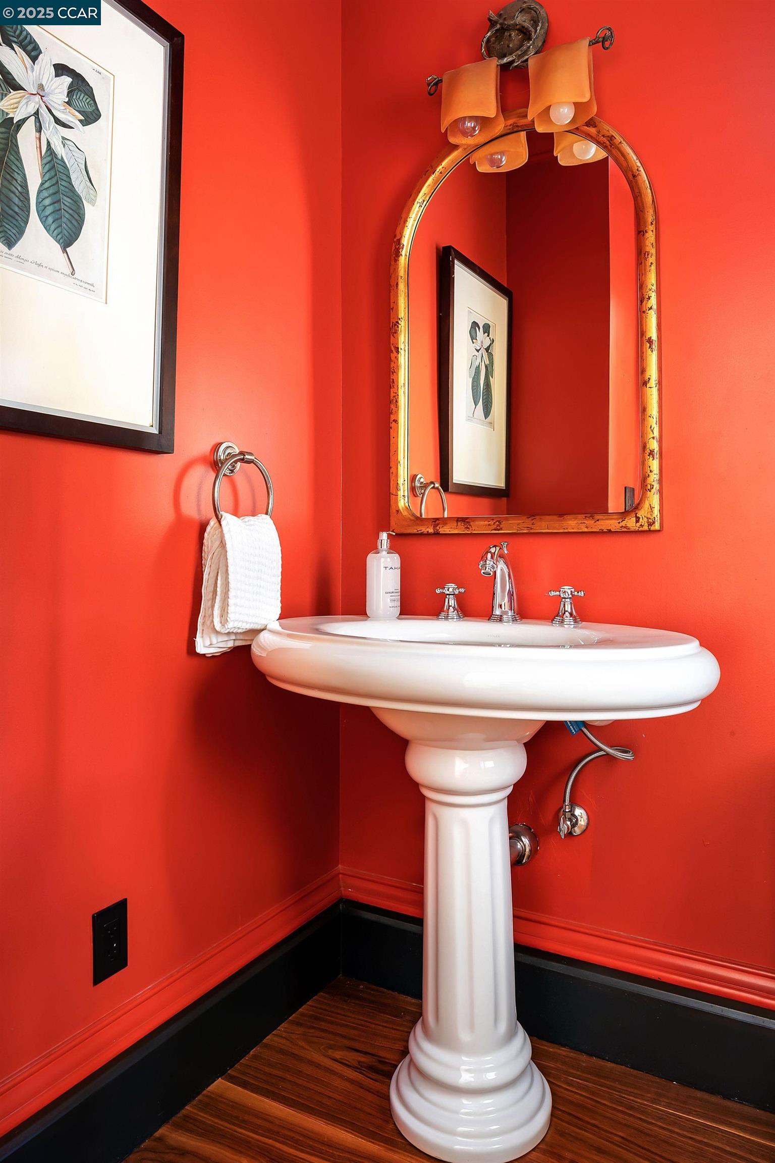 Detail Gallery Image 17 of 39 For 25 Crocker Ave, Piedmont,  CA 94611 - 8 Beds | 7/2 Baths