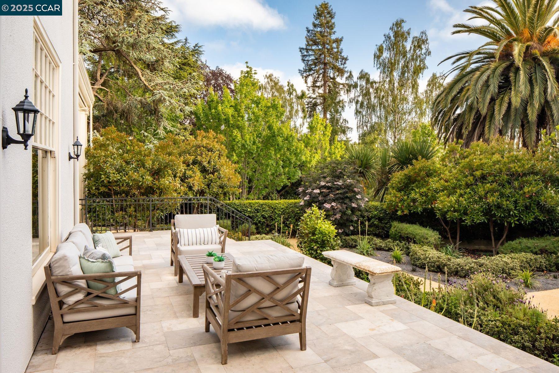 Detail Gallery Image 36 of 39 For 25 Crocker Ave, Piedmont,  CA 94611 - 8 Beds | 7/2 Baths