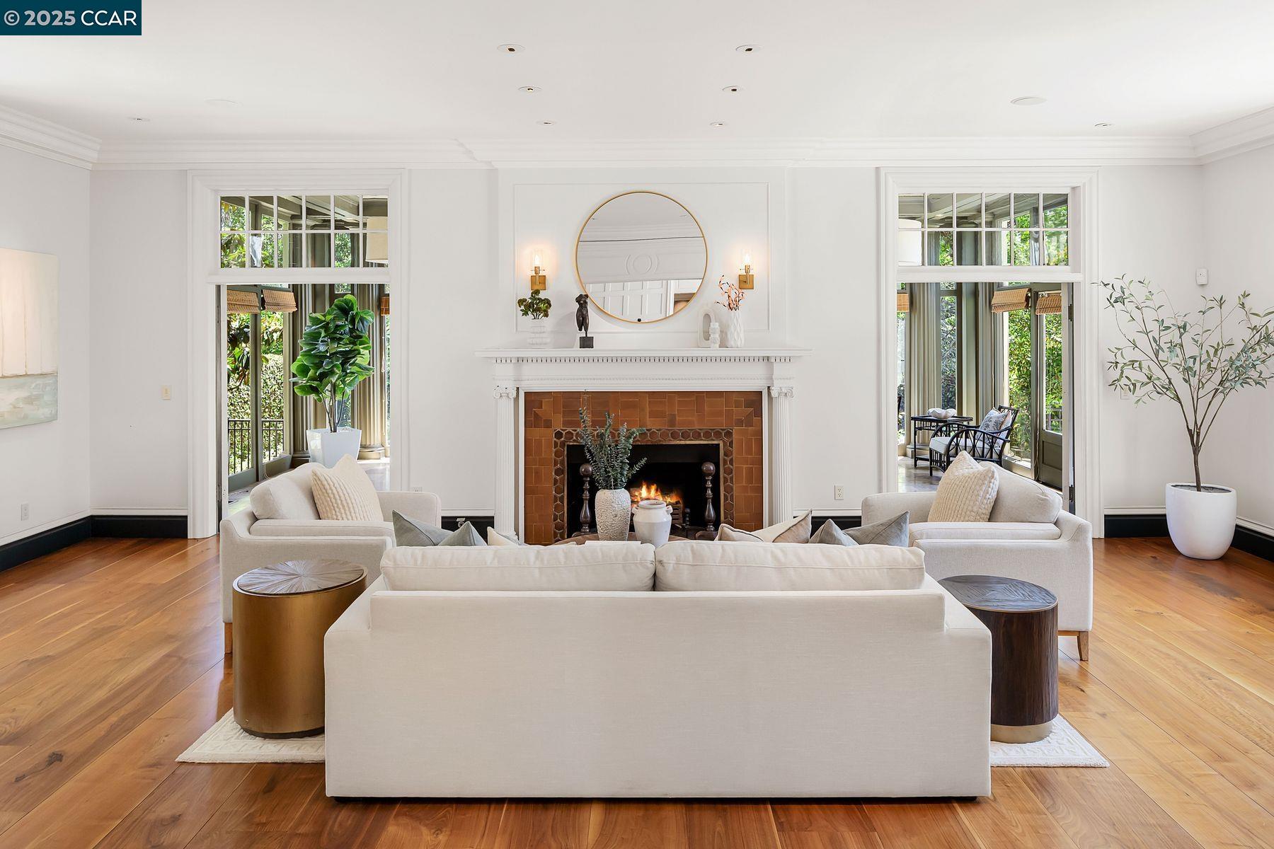 Detail Gallery Image 8 of 39 For 25 Crocker Ave, Piedmont,  CA 94611 - 8 Beds | 7/2 Baths