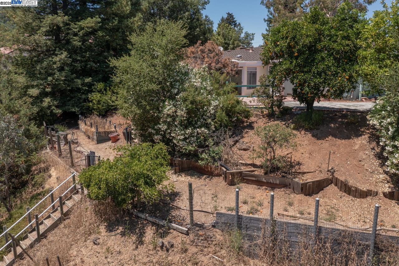 Detail Gallery Image 13 of 36 For 19394 Bainter Ave, Los Gatos,  CA 95030 - 3 Beds | 2 Baths