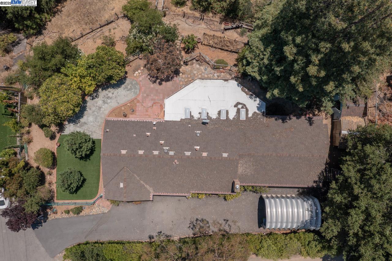 Detail Gallery Image 9 of 36 For 19394 Bainter Ave, Los Gatos,  CA 95030 - 3 Beds | 2 Baths