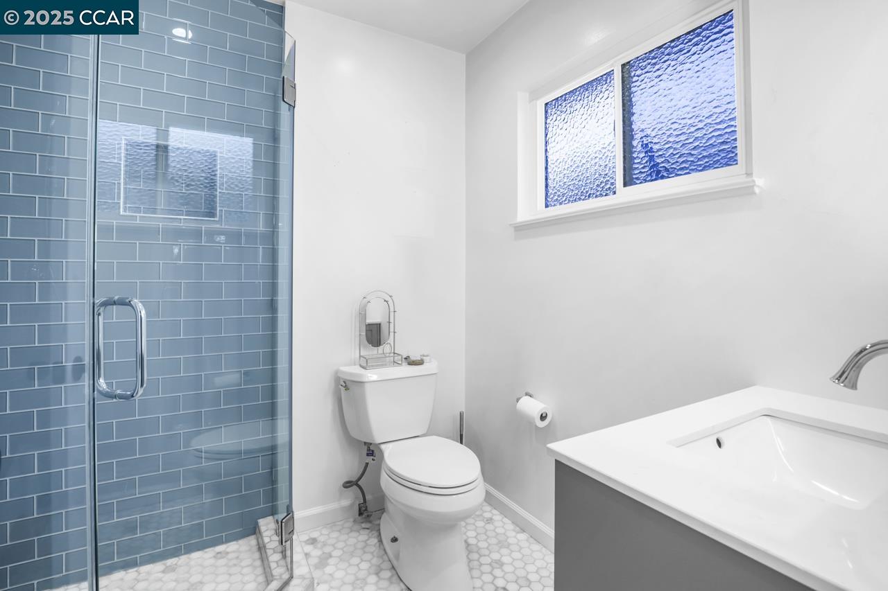 Detail Gallery Image 35 of 56 For 1349 Eastshore Dr, Alameda,  CA 94501 - 3 Beds | 3 Baths