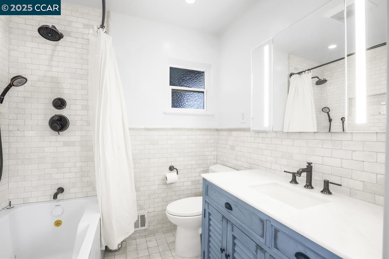 Detail Gallery Image 43 of 56 For 1349 Eastshore Dr, Alameda,  CA 94501 - 3 Beds | 3 Baths
