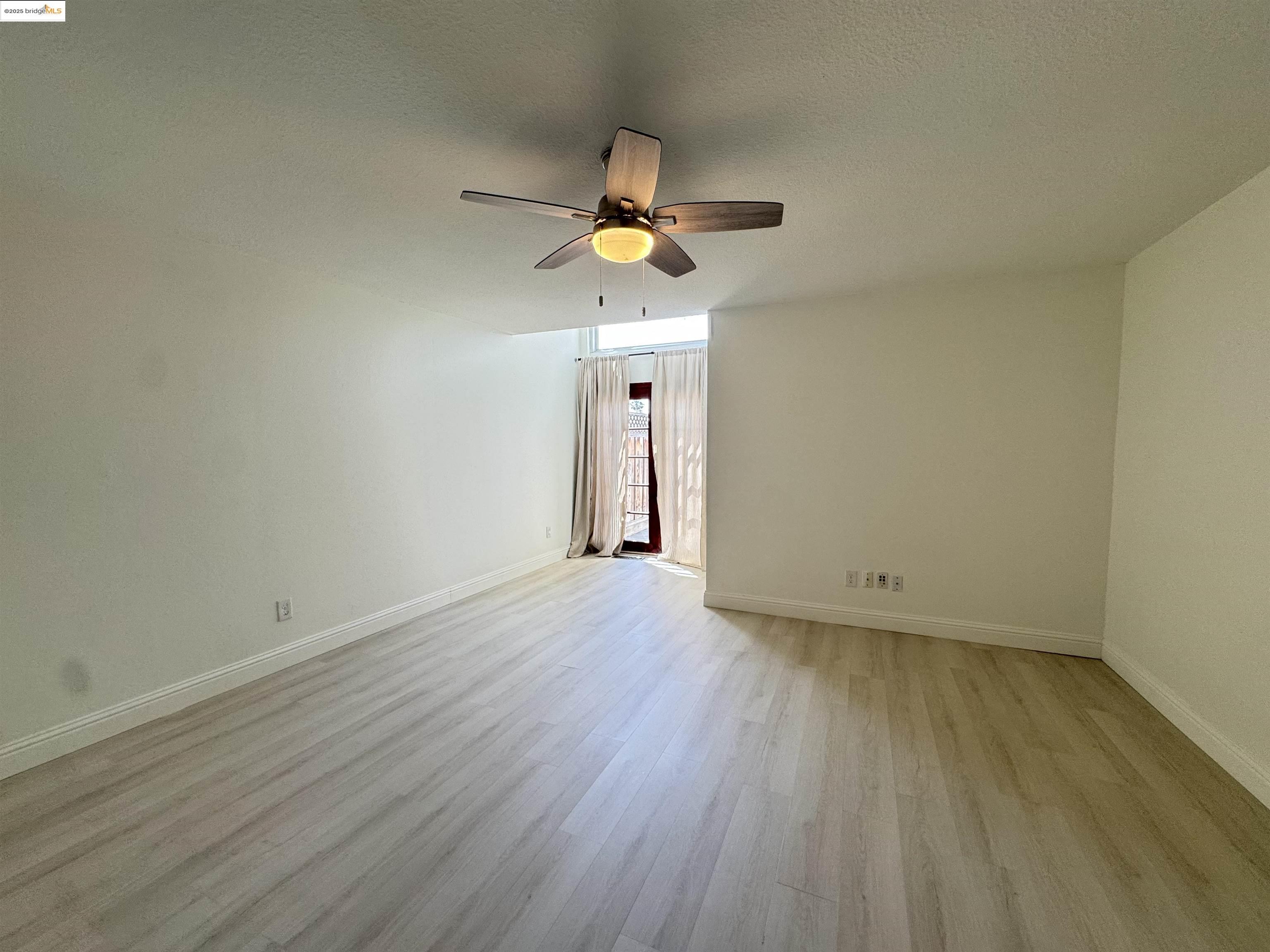 10 Sea Point Way, Pittsburg, California 94565, 3 Bedrooms Bedrooms, 7 Rooms Rooms,2 BathroomsBathrooms,Residential Lease,For Rent,10 Sea Point Way,41101646