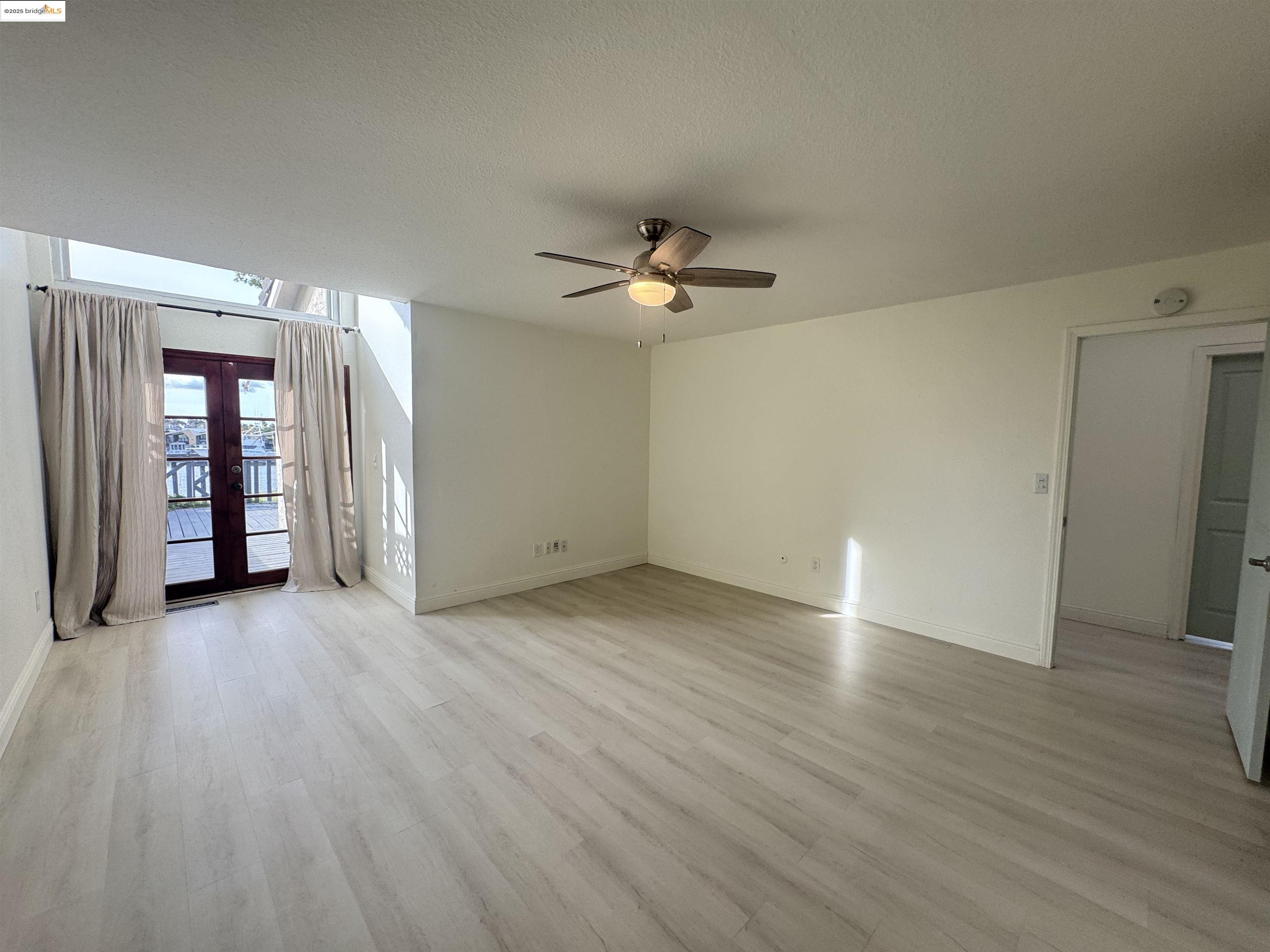 10 Sea Point Way, Pittsburg, California 94565, 3 Bedrooms Bedrooms, 7 Rooms Rooms,2 BathroomsBathrooms,Residential Lease,For Rent,10 Sea Point Way,41101646