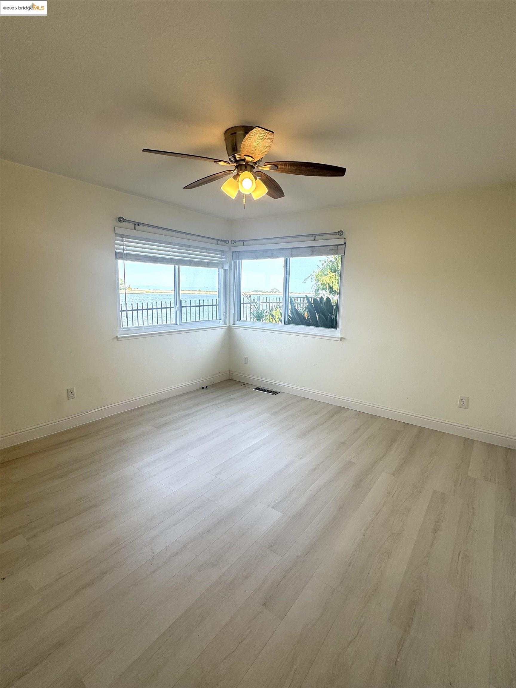 10 Sea Point Way, Pittsburg, California 94565, 3 Bedrooms Bedrooms, 7 Rooms Rooms,2 BathroomsBathrooms,Residential Lease,For Rent,10 Sea Point Way,41101646