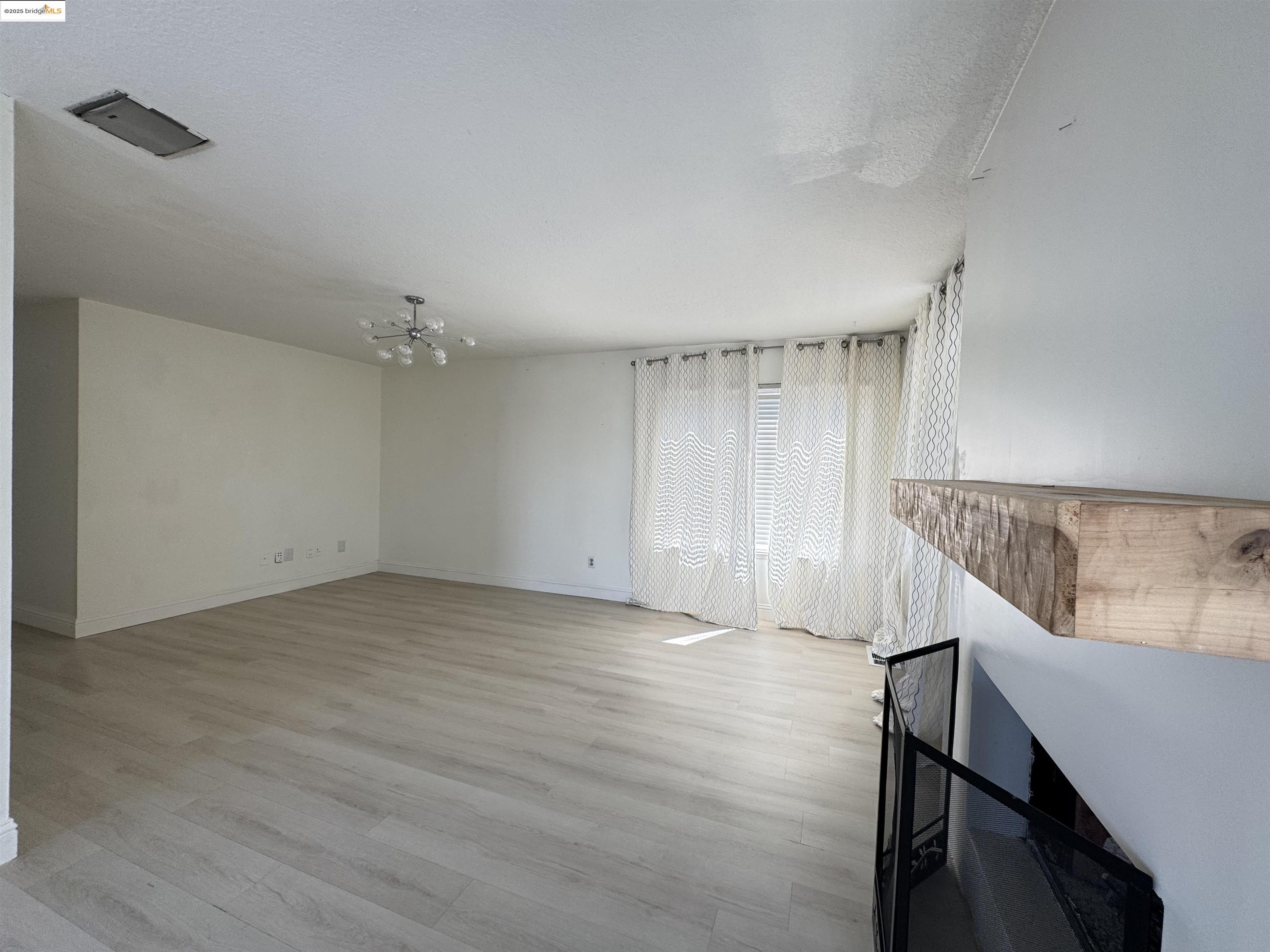 10 Sea Point Way, Pittsburg, California 94565, 3 Bedrooms Bedrooms, 7 Rooms Rooms,2 BathroomsBathrooms,Residential Lease,For Rent,10 Sea Point Way,41101646