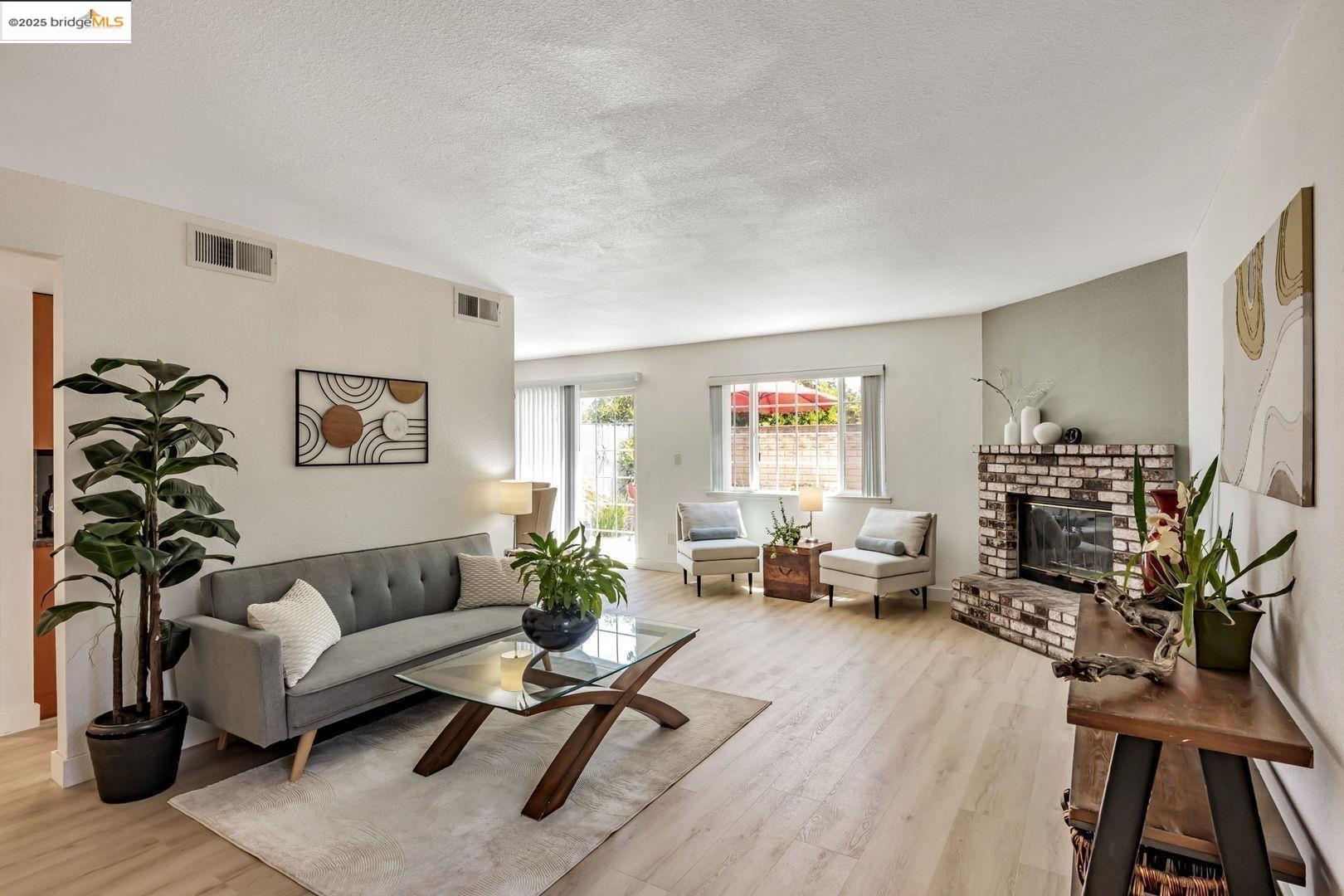 Photo #5: 41101650 Listing 