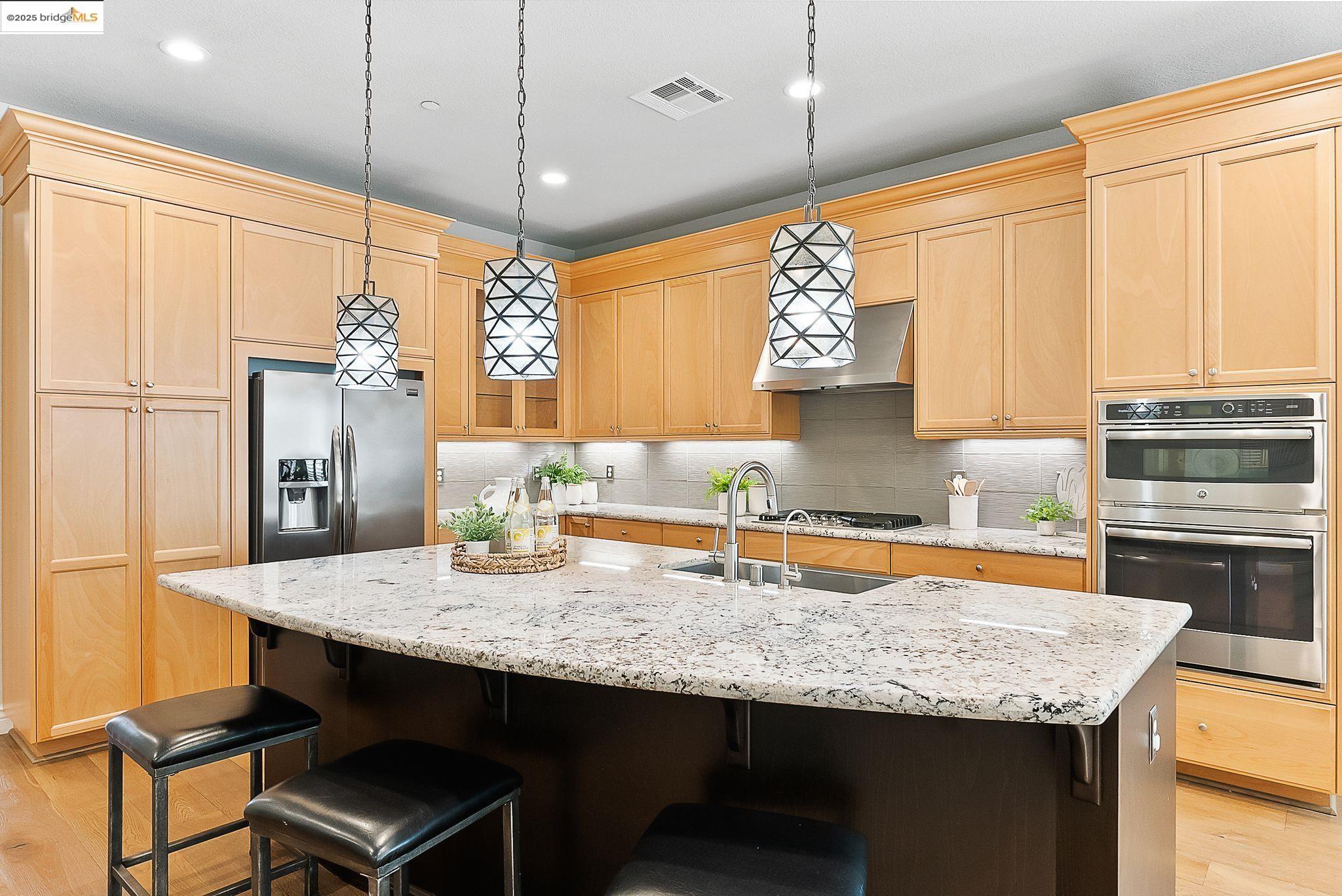 Detail Gallery Image 12 of 35 For 1627 Healing Rock Ct, Brentwood,  CA 94513 - 2 Beds | 2 Baths