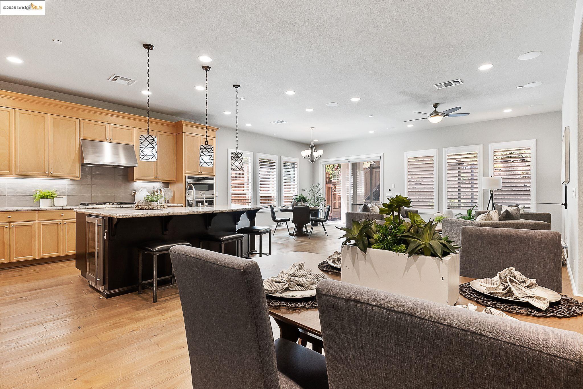 Detail Gallery Image 3 of 35 For 1627 Healing Rock Ct, Brentwood,  CA 94513 - 2 Beds | 2 Baths
