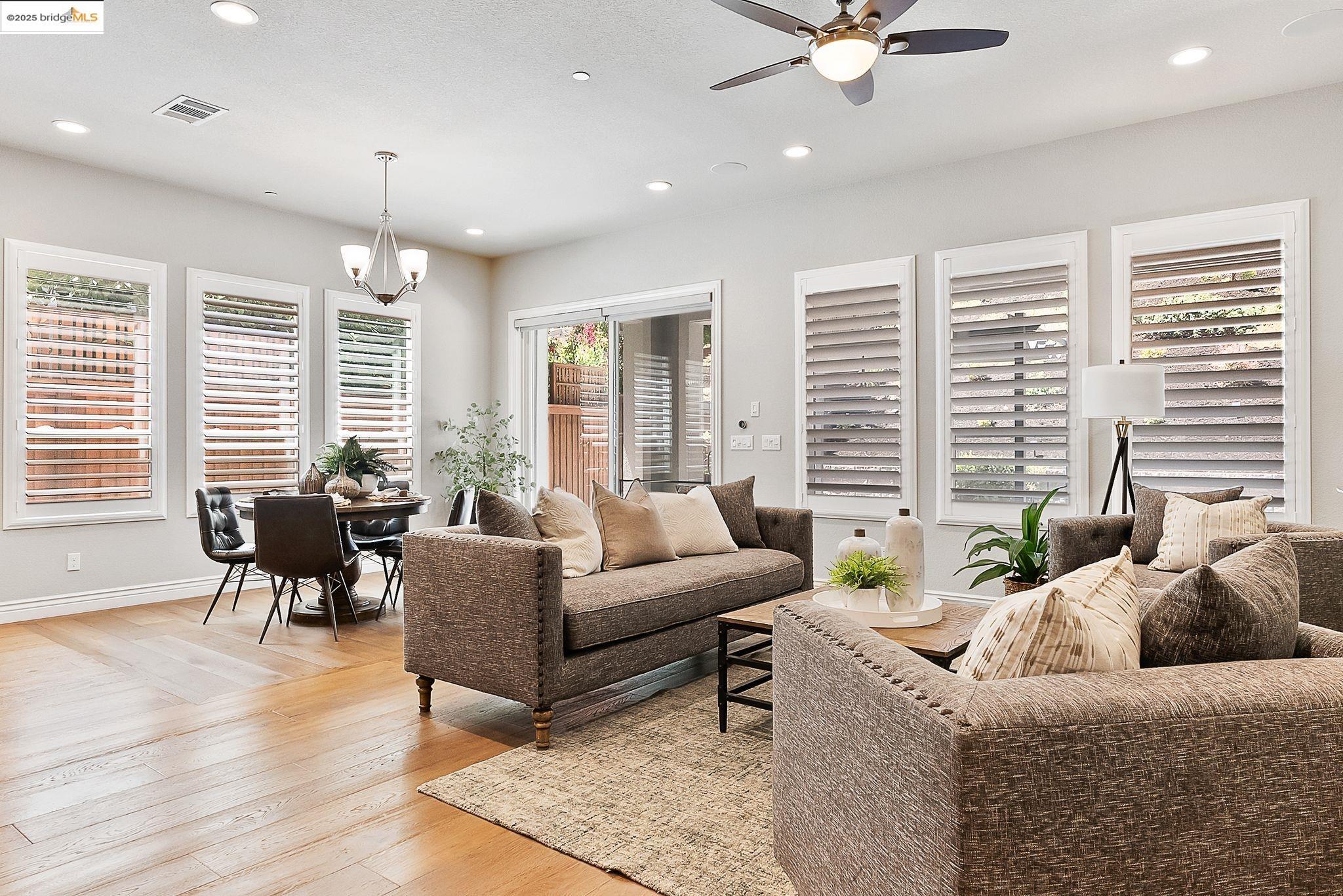Detail Gallery Image 5 of 35 For 1627 Healing Rock Ct, Brentwood,  CA 94513 - 2 Beds | 2 Baths