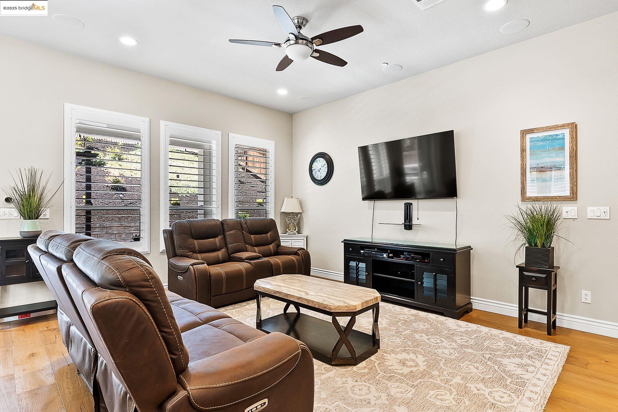 Detail Gallery Image 6 of 34 For 1627 Healing Rock Ct, Brentwood,  CA 94513 - 2 Beds | 2 Baths