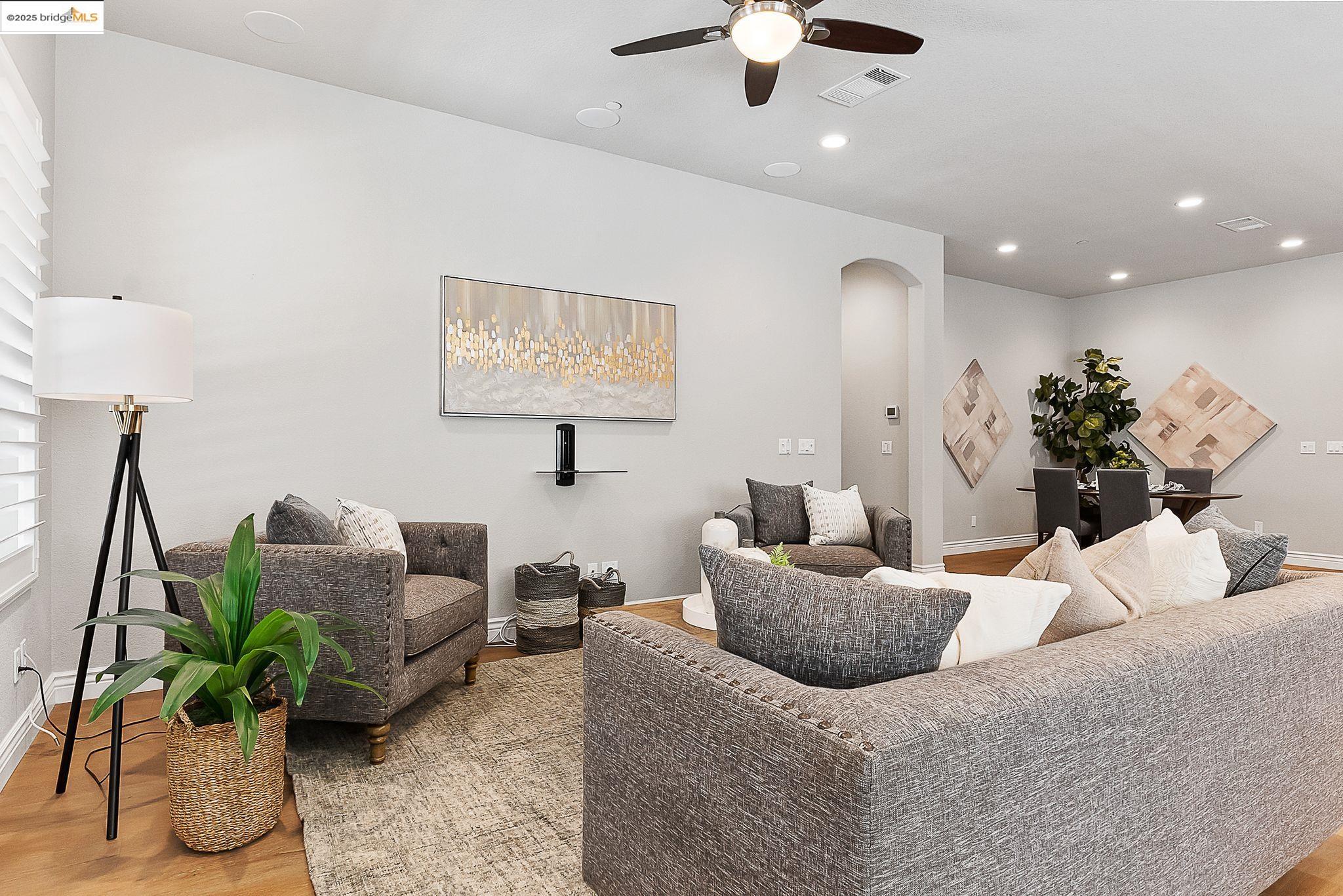 Detail Gallery Image 7 of 35 For 1627 Healing Rock Ct, Brentwood,  CA 94513 - 2 Beds | 2 Baths