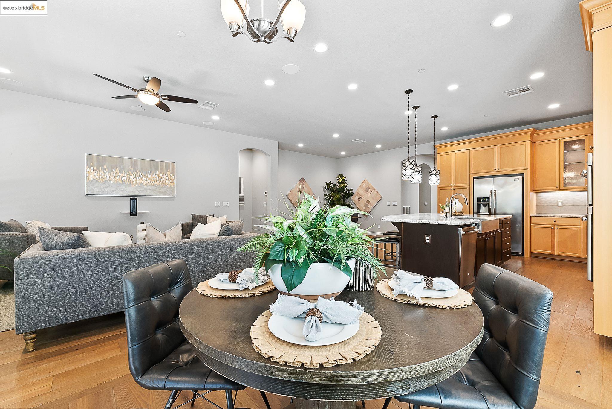 Detail Gallery Image 9 of 35 For 1627 Healing Rock Ct, Brentwood,  CA 94513 - 2 Beds | 2 Baths