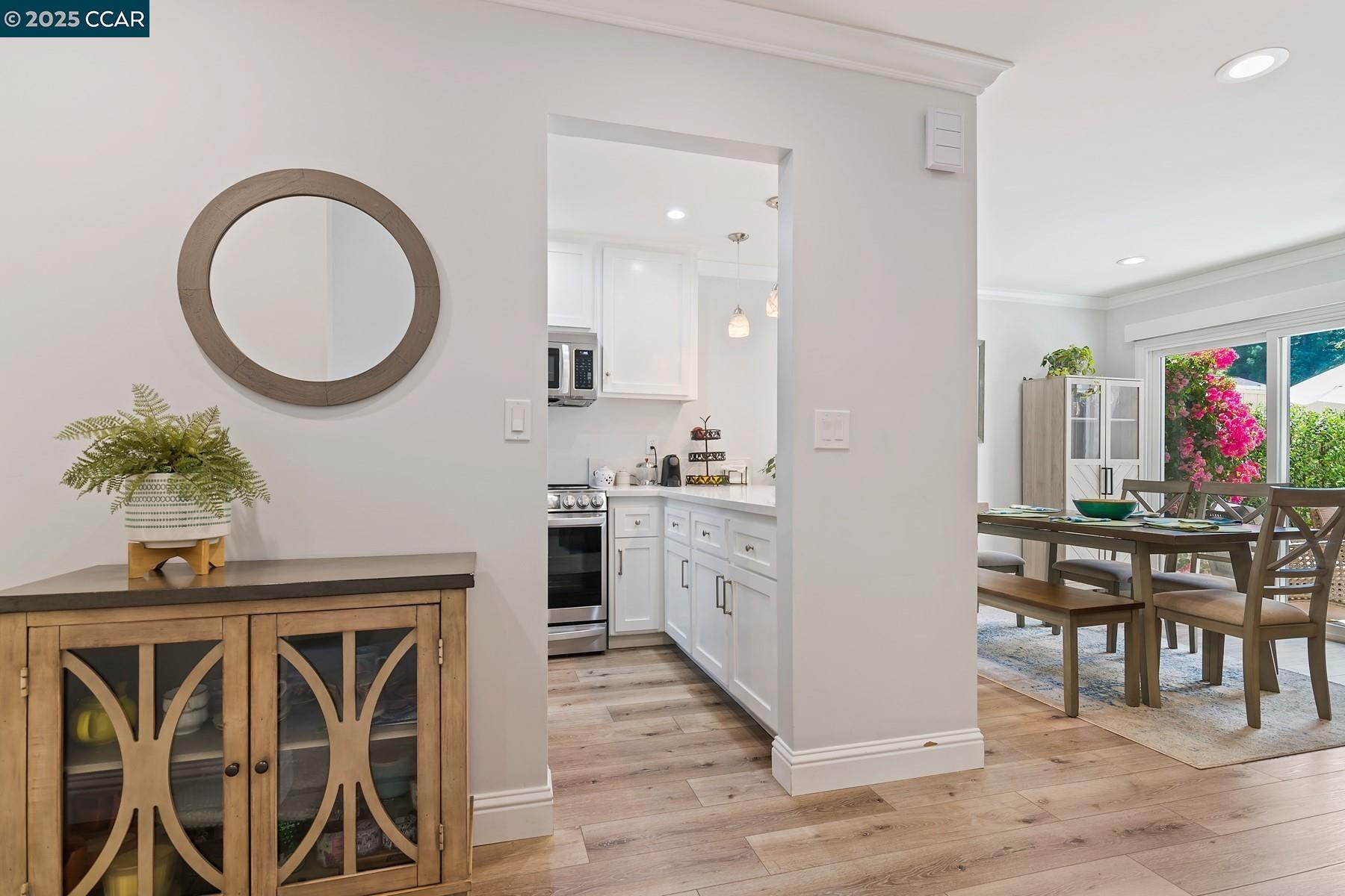 Photo #6: 41101658 Listing 