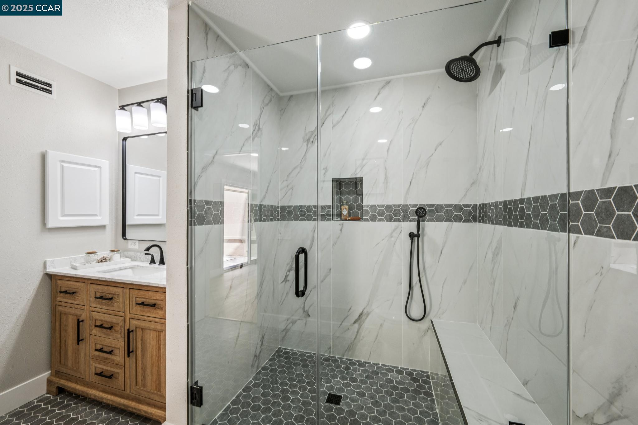 Photo #28: 41101661 Listing: Photo #28