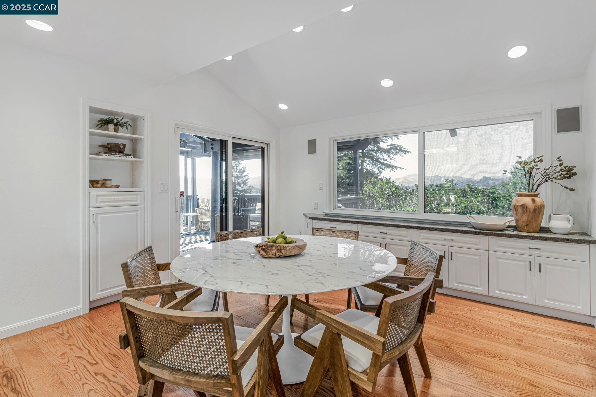 Detail Gallery Image 16 of 60 For 1960 Joseph Dr, Moraga,  CA 94556 - 5 Beds | 2/1 Baths