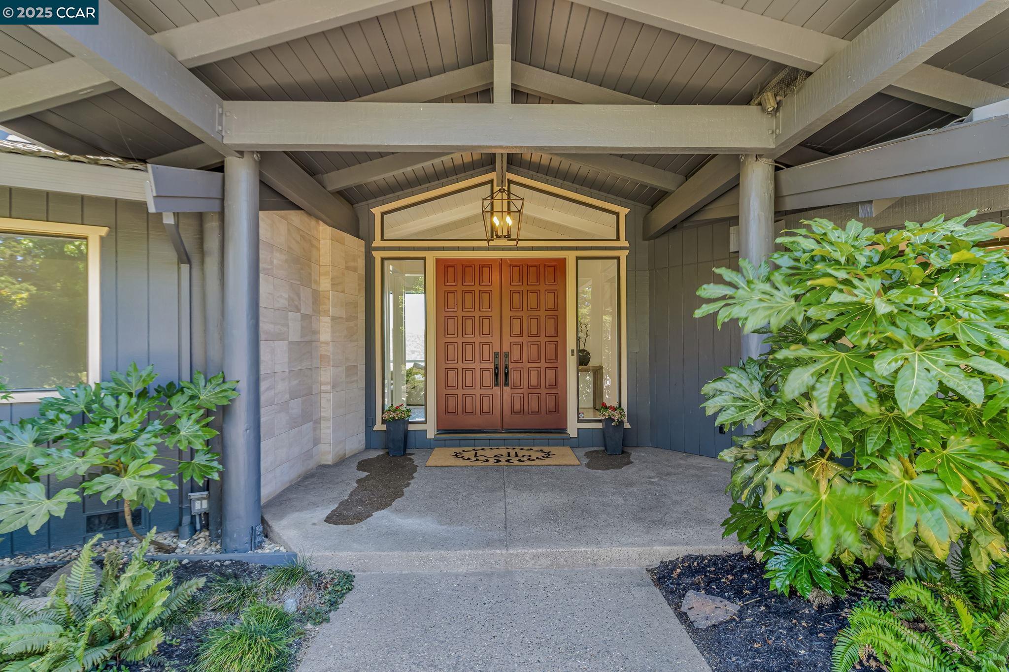 Detail Gallery Image 3 of 60 For 1960 Joseph Dr, Moraga,  CA 94556 - 5 Beds | 2/1 Baths