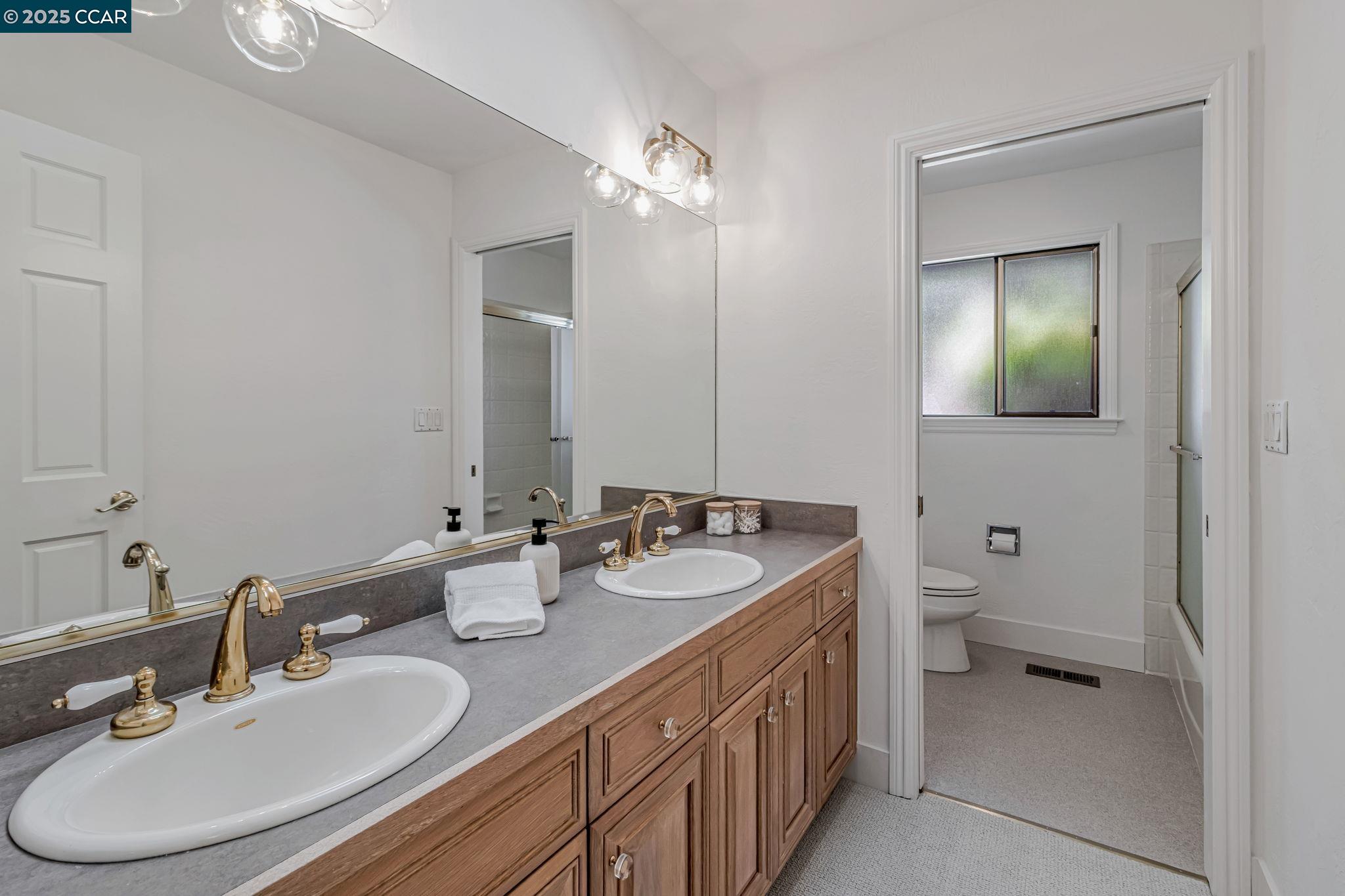 Detail Gallery Image 29 of 60 For 1960 Joseph Dr, Moraga,  CA 94556 - 5 Beds | 2/1 Baths
