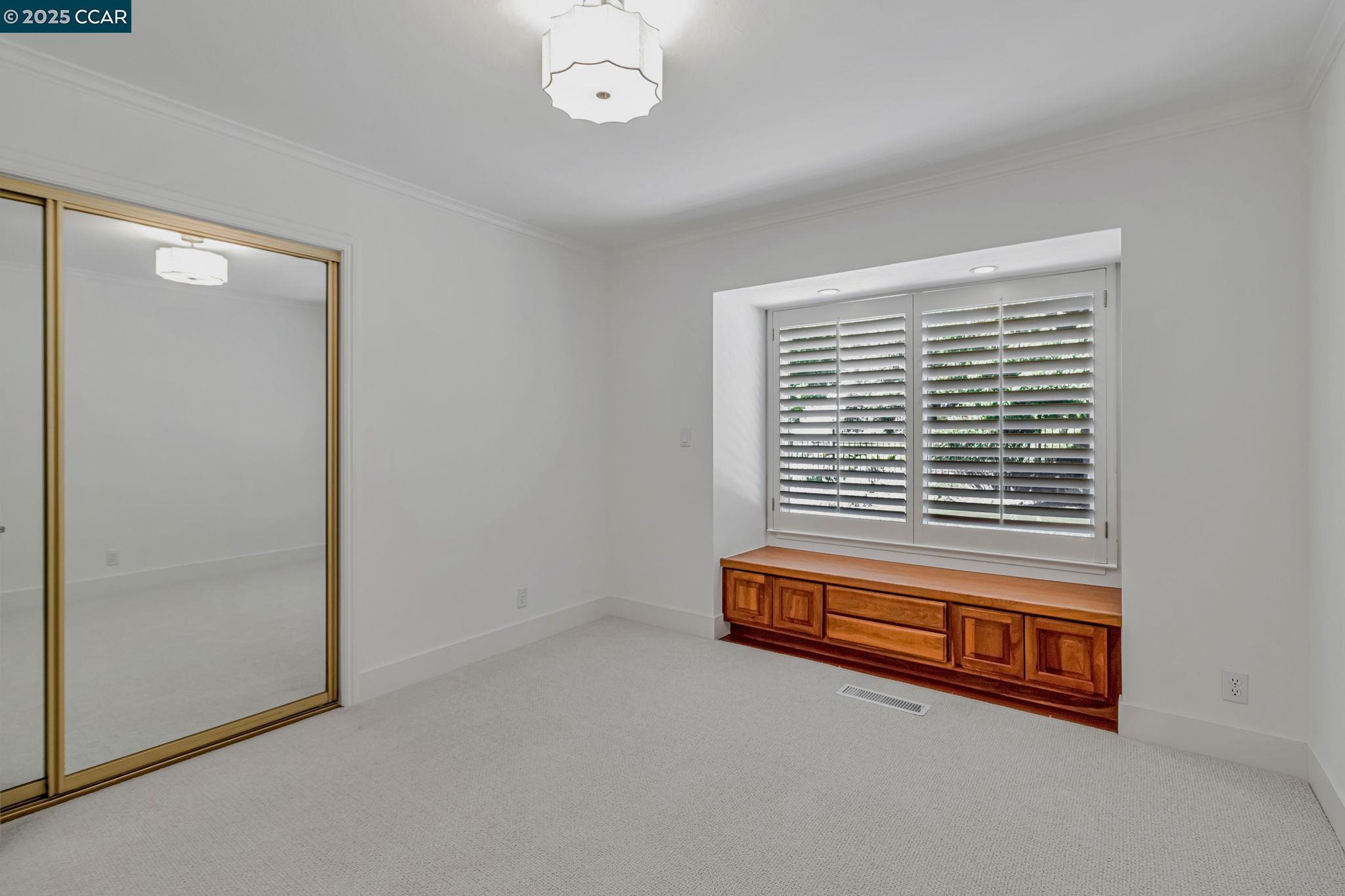 Detail Gallery Image 31 of 60 For 1960 Joseph Dr, Moraga,  CA 94556 - 5 Beds | 2/1 Baths