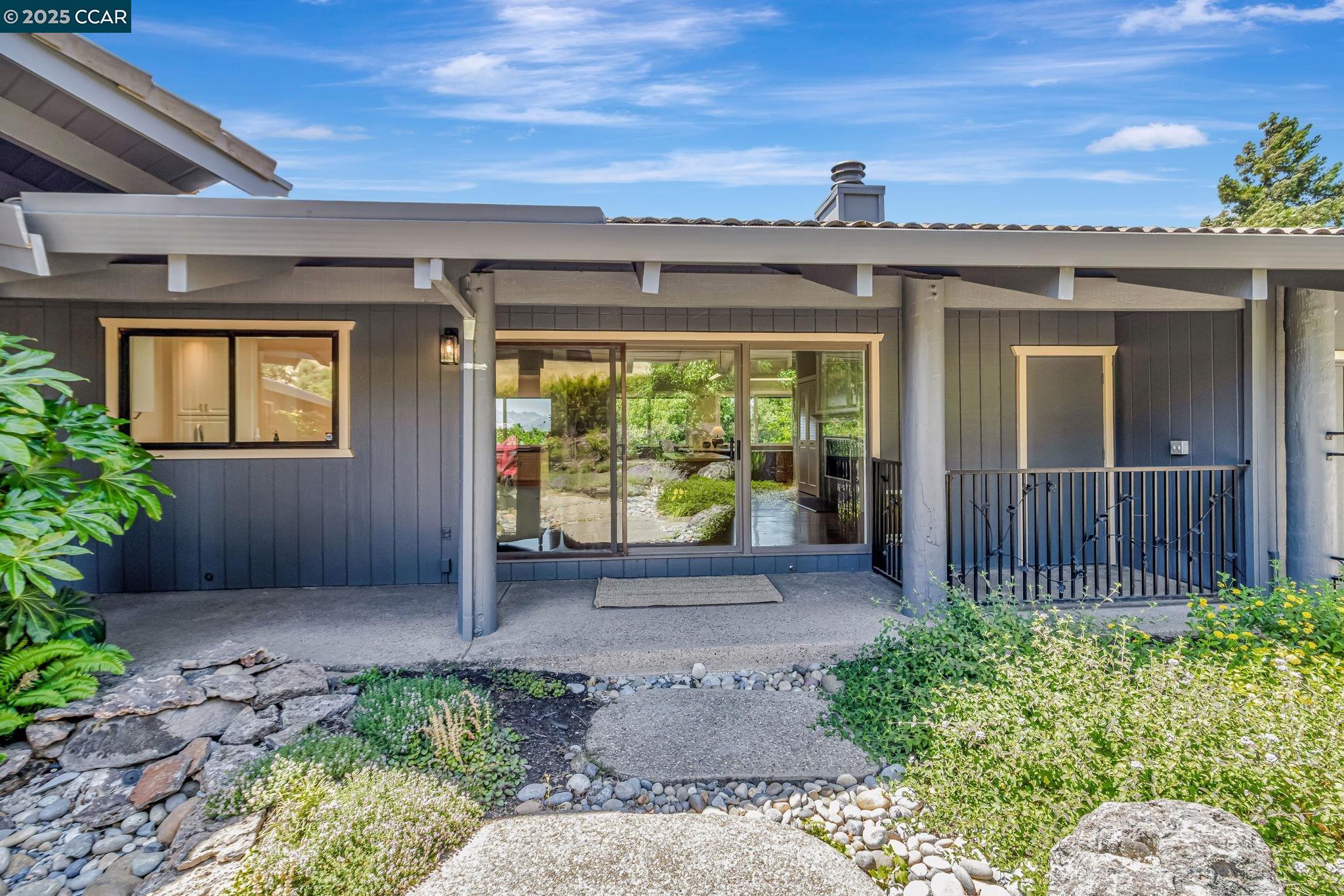 Detail Gallery Image 35 of 60 For 1960 Joseph Dr, Moraga,  CA 94556 - 5 Beds | 2/1 Baths