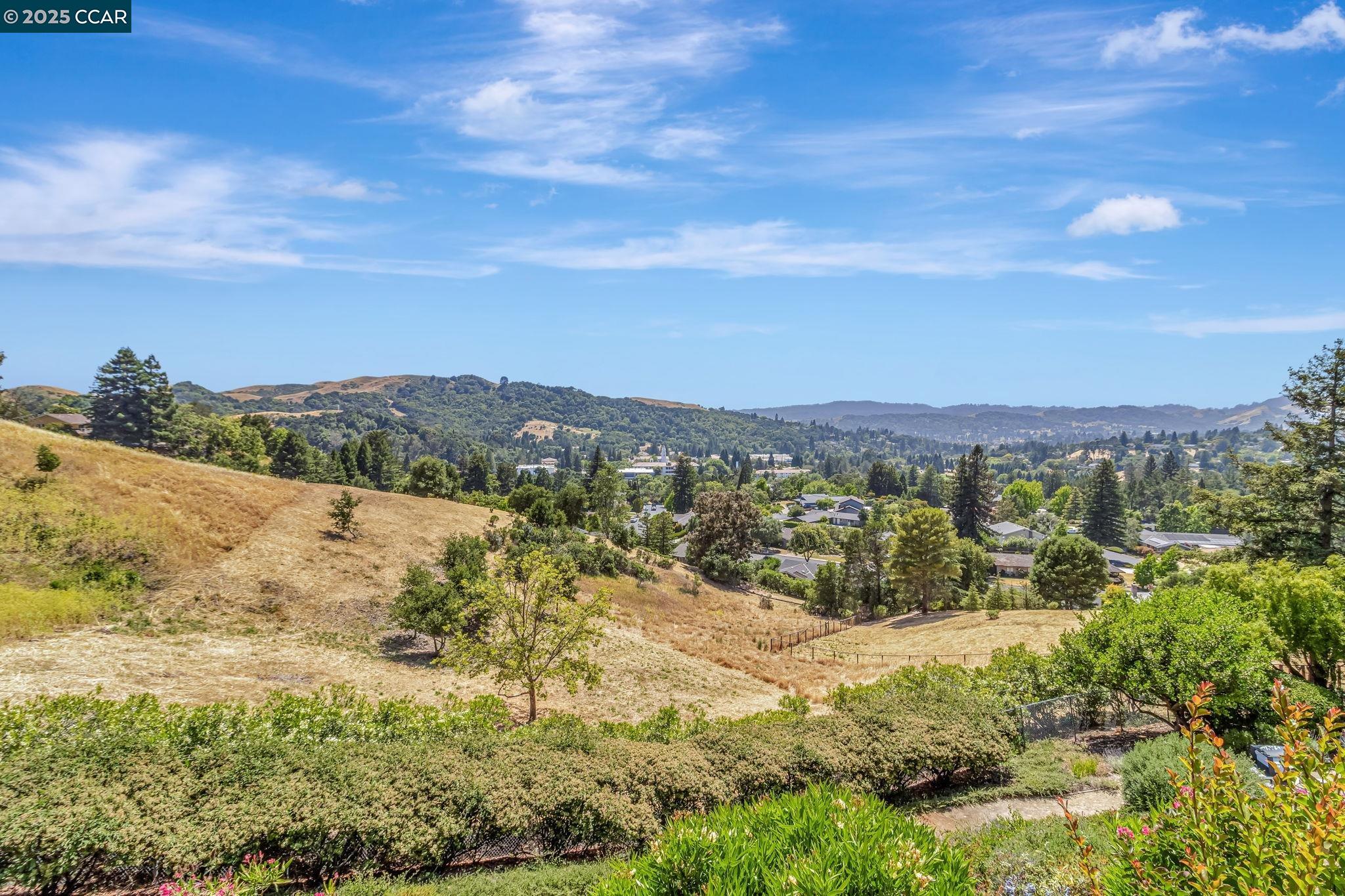Detail Gallery Image 38 of 60 For 1960 Joseph Dr, Moraga,  CA 94556 - 5 Beds | 2/1 Baths