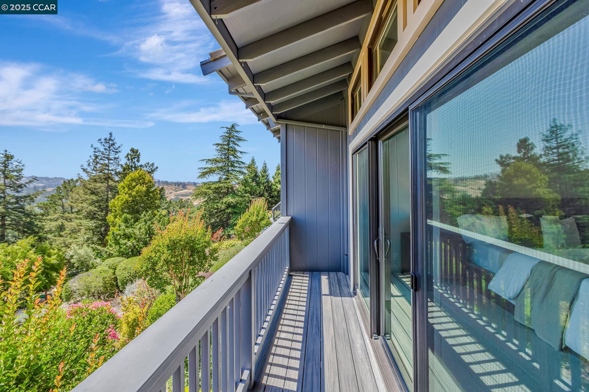 Detail Gallery Image 39 of 60 For 1960 Joseph Dr, Moraga,  CA 94556 - 5 Beds | 2/1 Baths