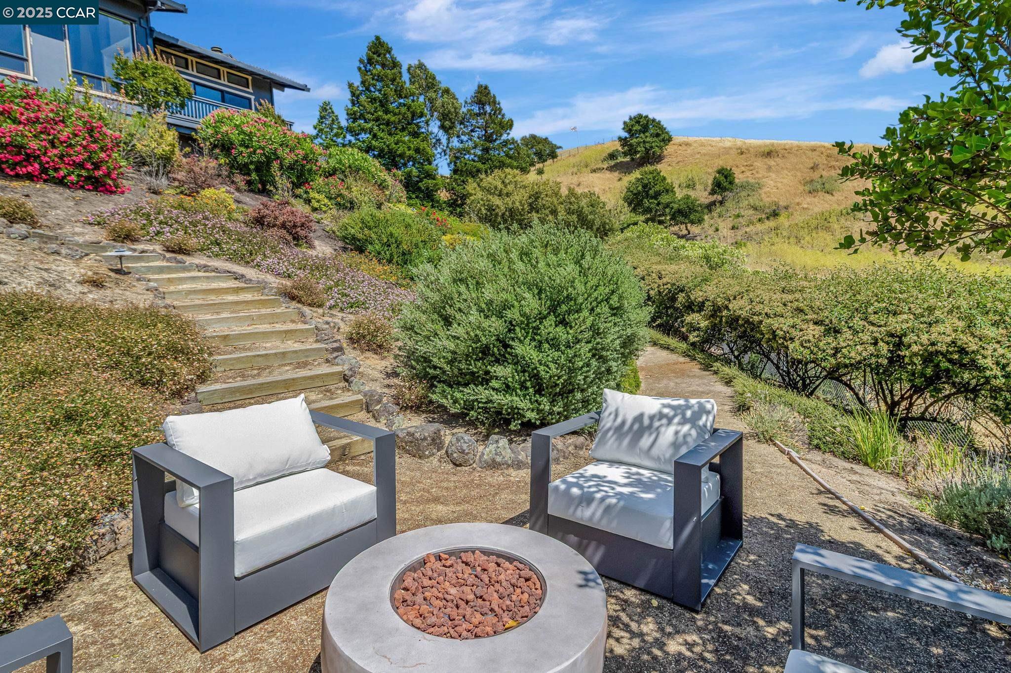 Detail Gallery Image 47 of 60 For 1960 Joseph Dr, Moraga,  CA 94556 - 5 Beds | 2/1 Baths