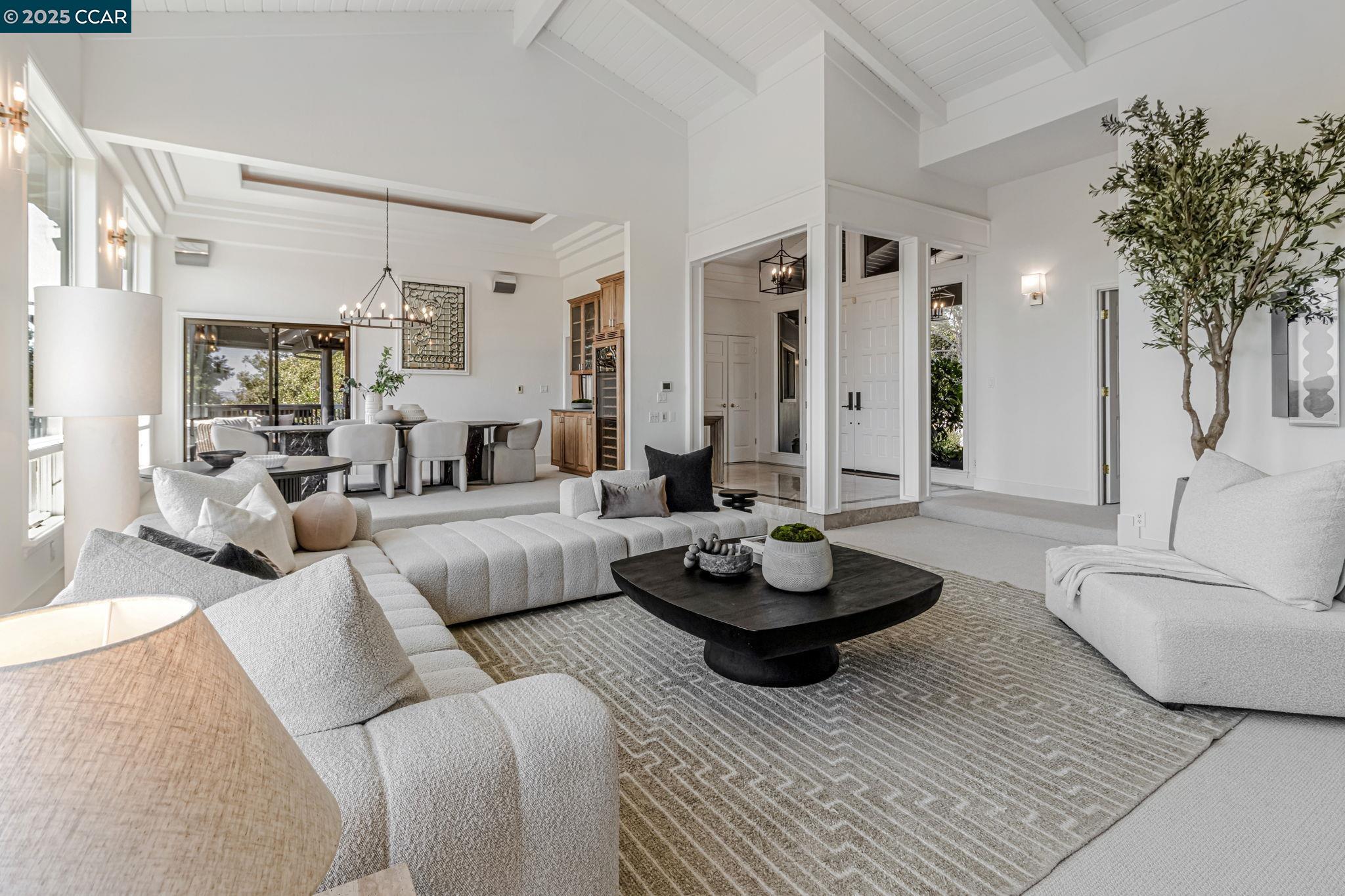 Detail Gallery Image 6 of 60 For 1960 Joseph Dr, Moraga,  CA 94556 - 5 Beds | 2/1 Baths