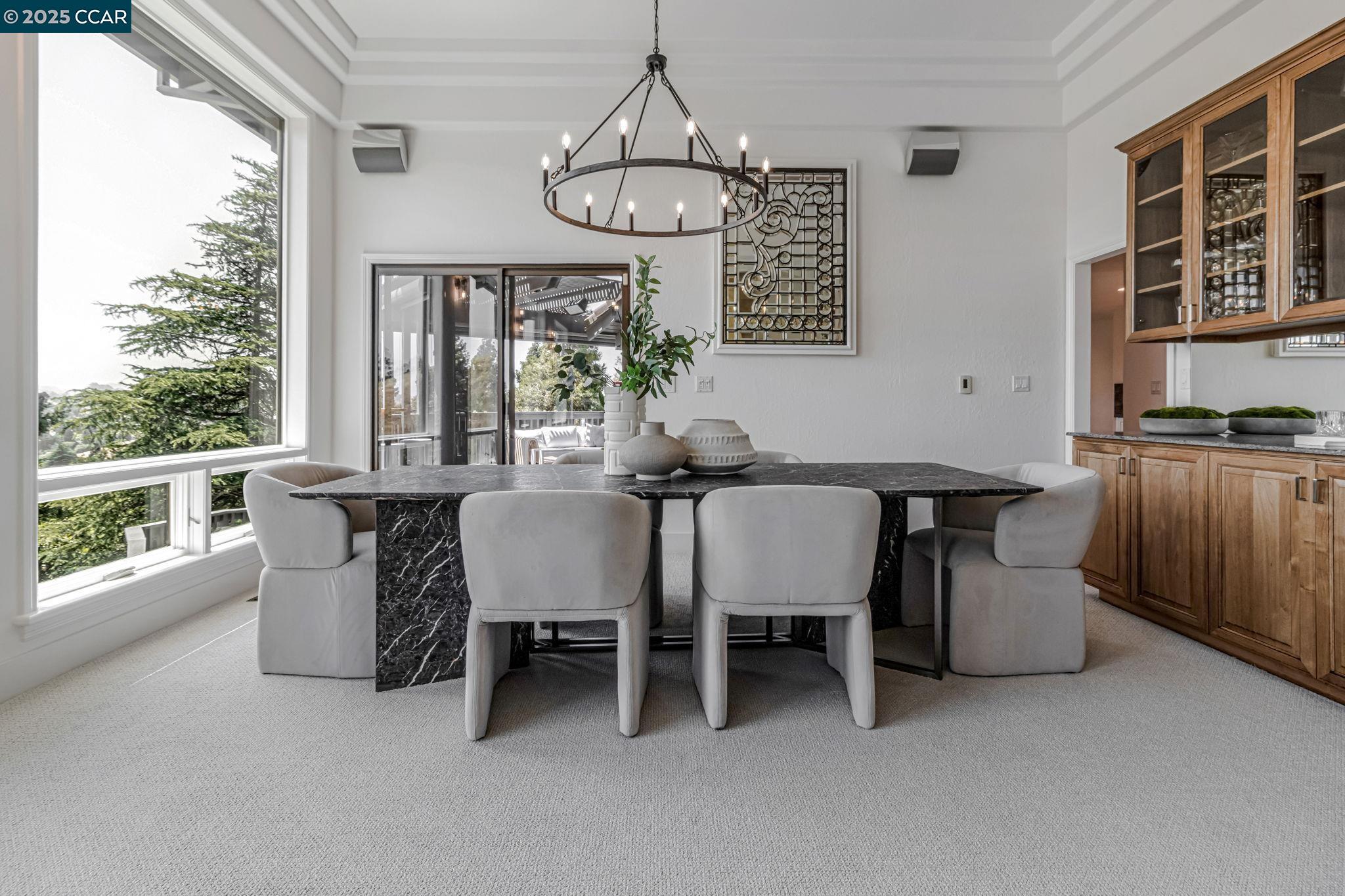 Detail Gallery Image 7 of 60 For 1960 Joseph Dr, Moraga,  CA 94556 - 5 Beds | 2/1 Baths