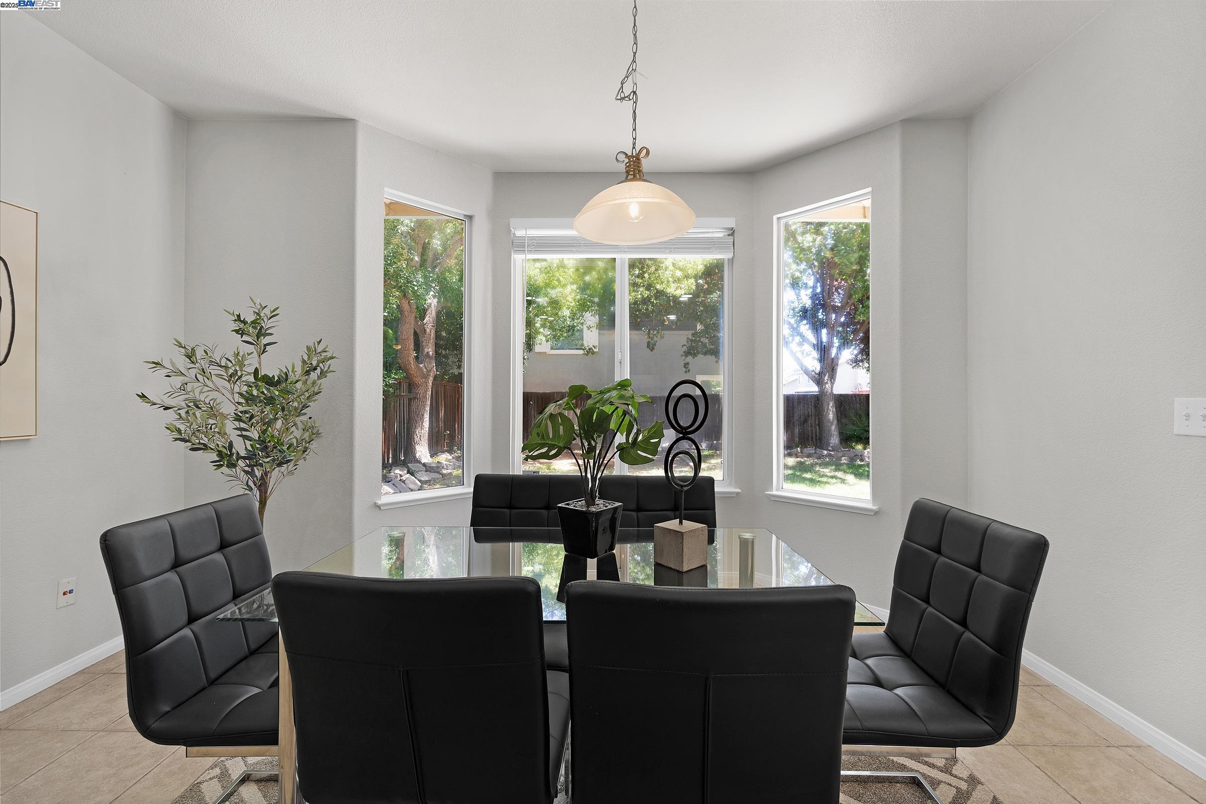 Detail Gallery Image 11 of 58 For 2662 Pyramid Dr, Tracy,  CA 95304 - 4 Beds | 2/1 Baths