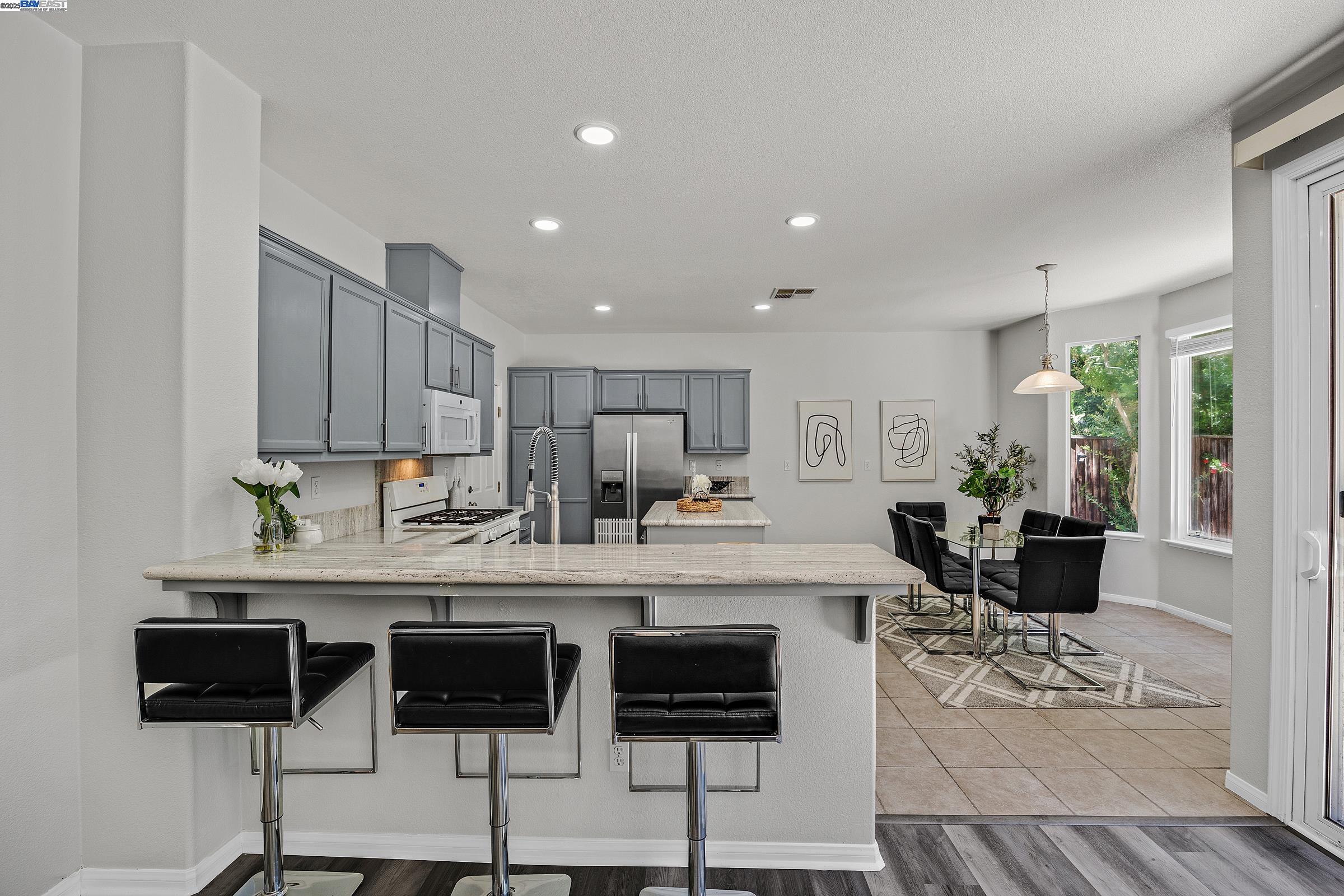 Detail Gallery Image 12 of 58 For 2662 Pyramid Dr, Tracy,  CA 95304 - 4 Beds | 2/1 Baths