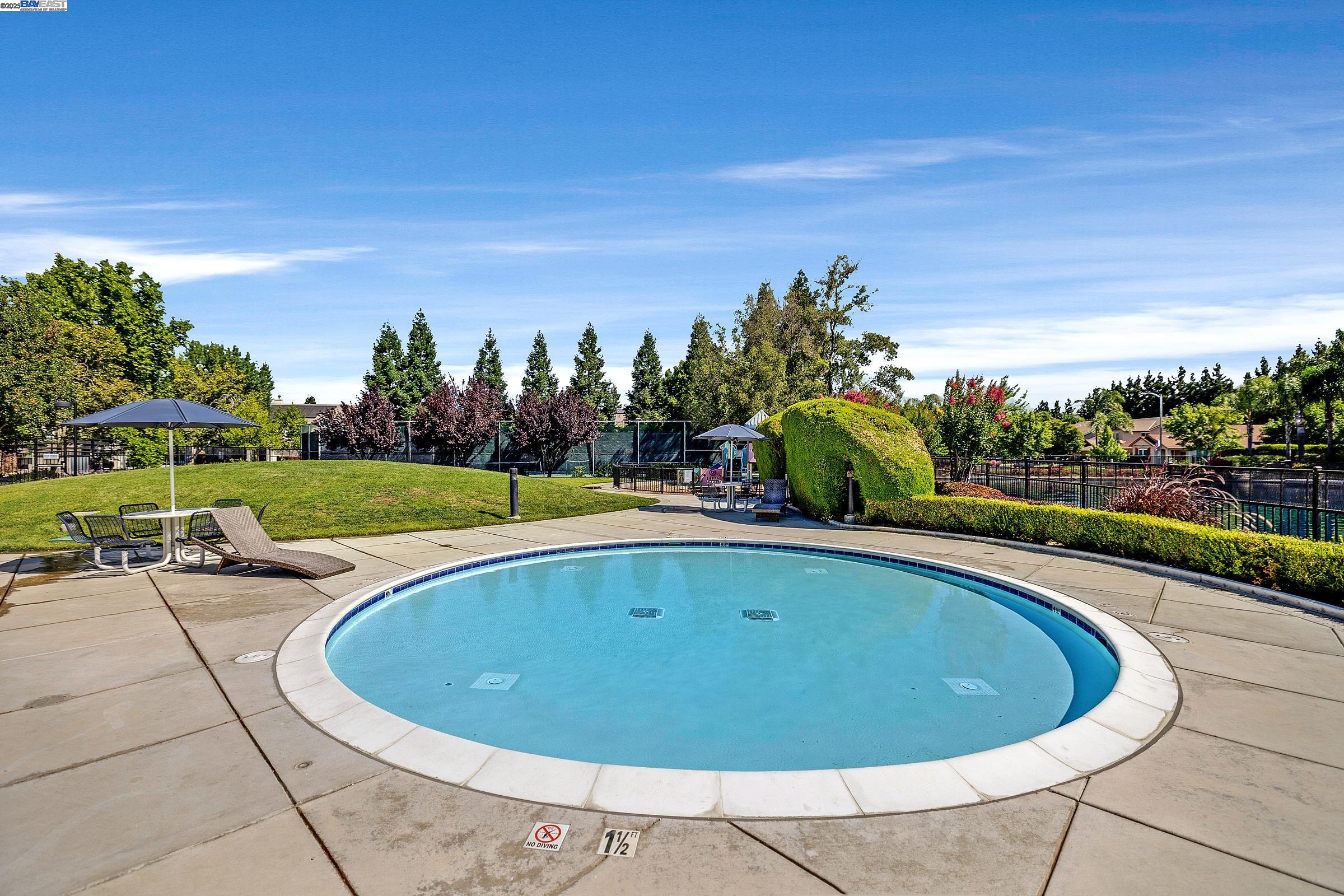 Detail Gallery Image 37 of 58 For 2662 Pyramid Dr, Tracy,  CA 95304 - 4 Beds | 2/1 Baths